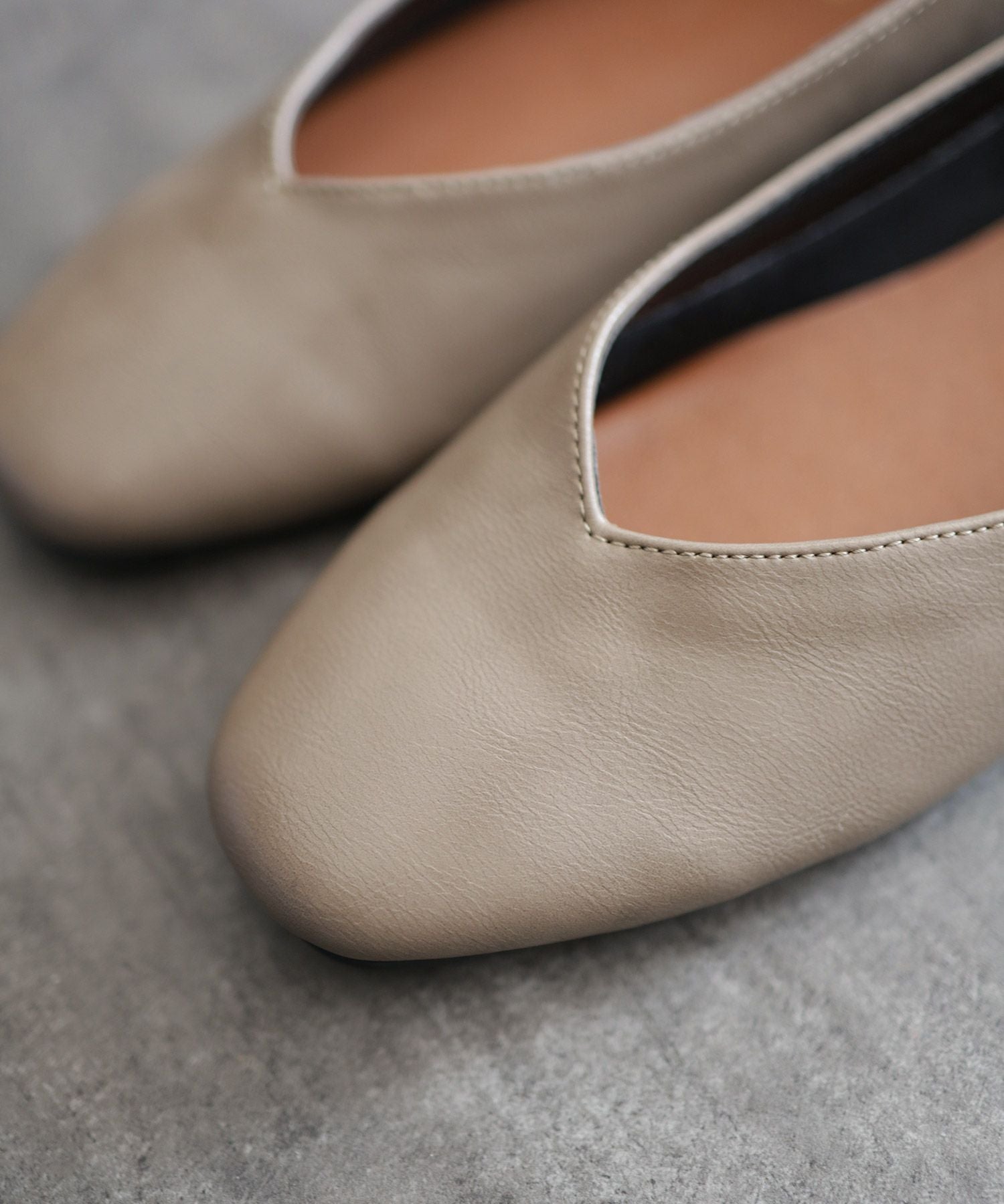 スクエアトゥフラットシューズVカットバブーシュパンプス