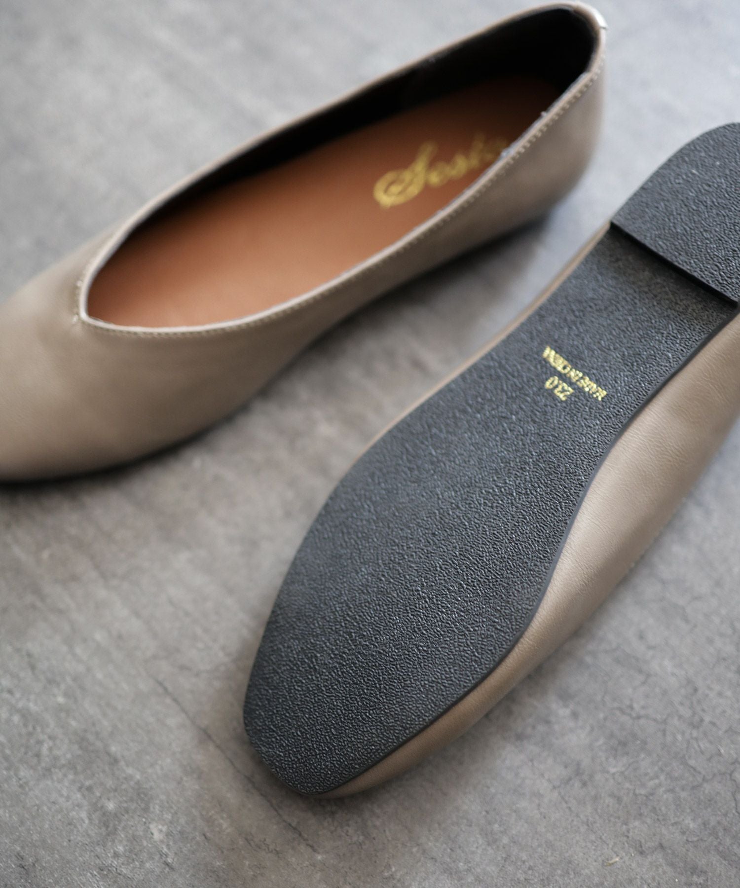 スクエアトゥフラットシューズVカットバブーシュパンプス