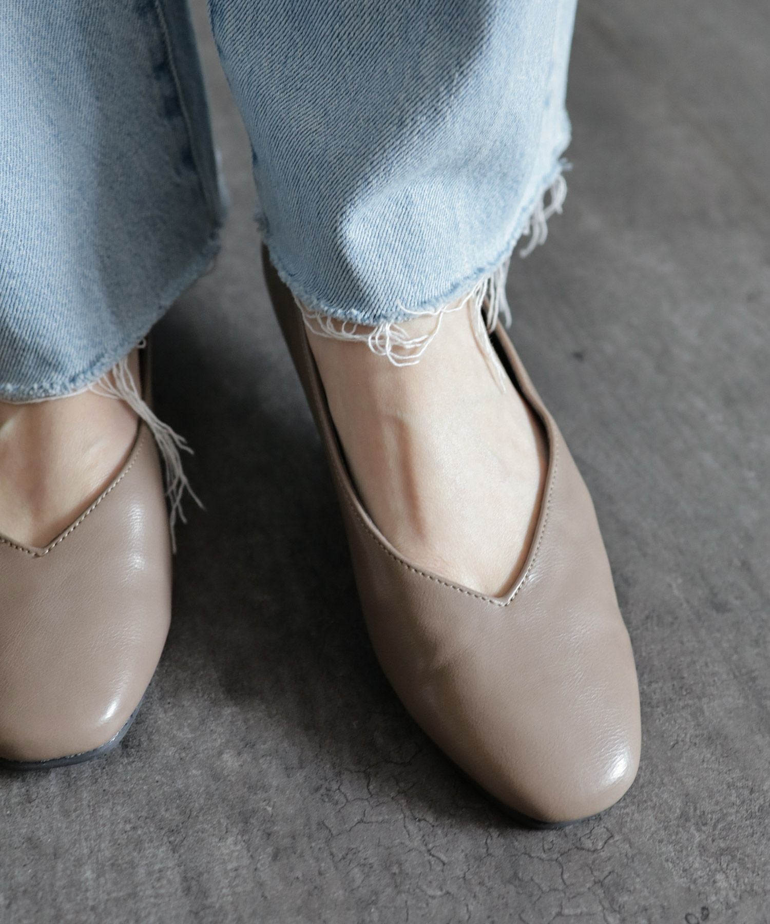 スクエアトゥフラットシューズVカットバブーシュパンプス | SESTO