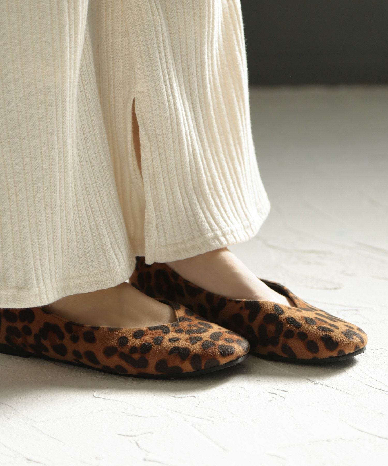 スクエアトゥフラットシューズVカットバブーシュパンプス