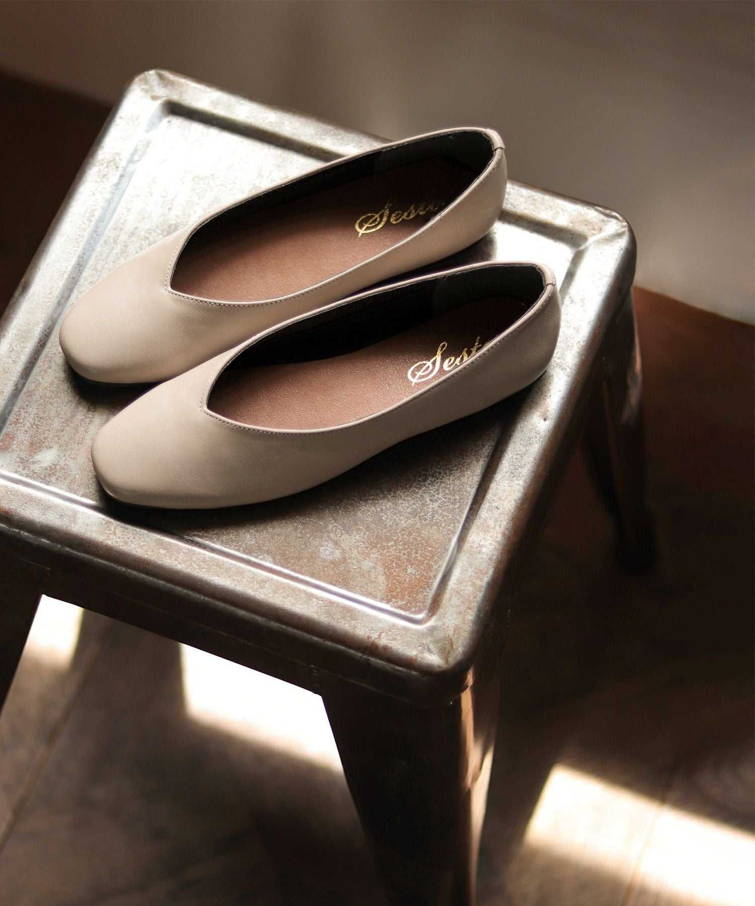 スクエアトゥフラットシューズVカットバブーシュパンプス