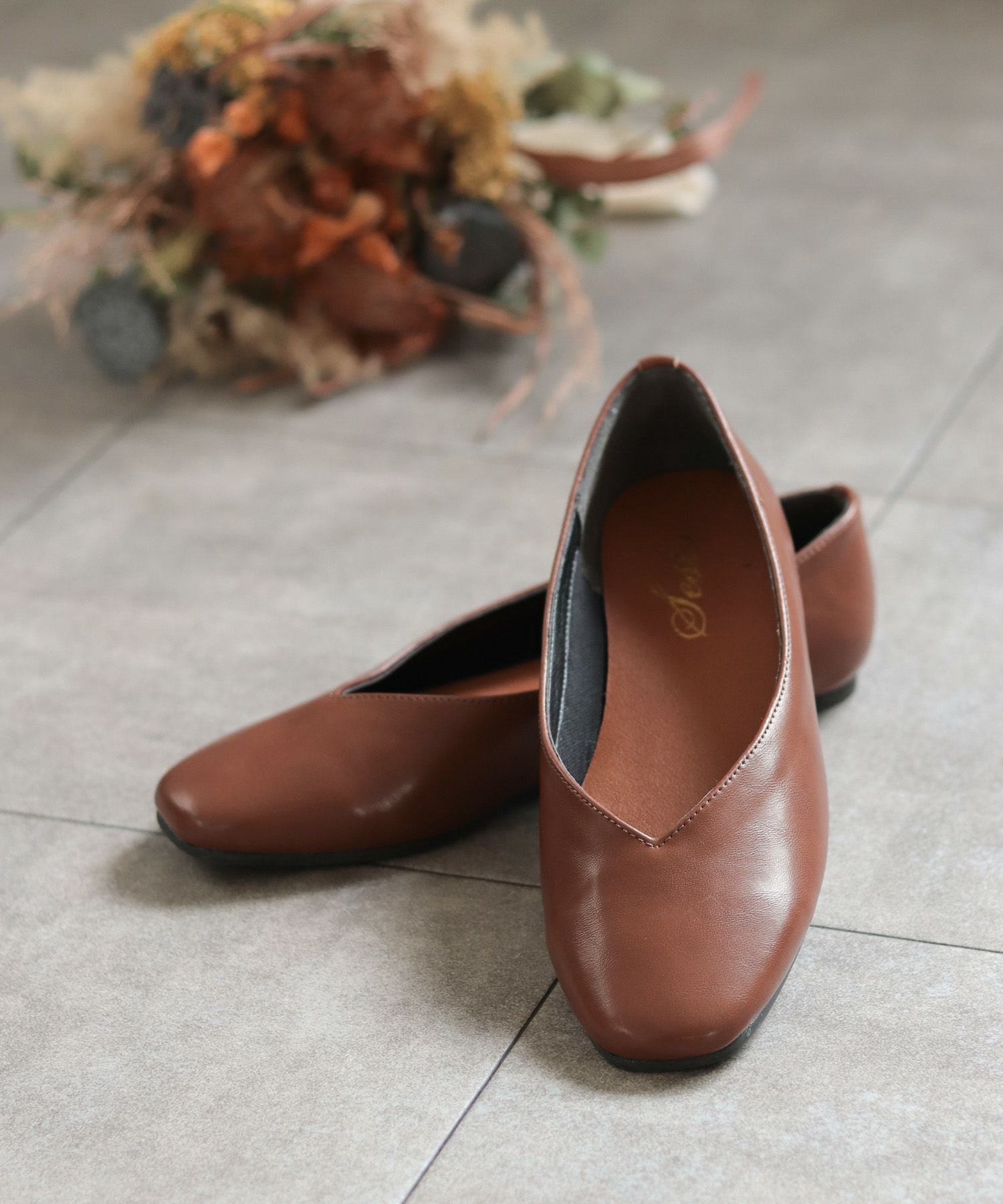 スクエアトゥフラットシューズVカットバブーシュパンプス