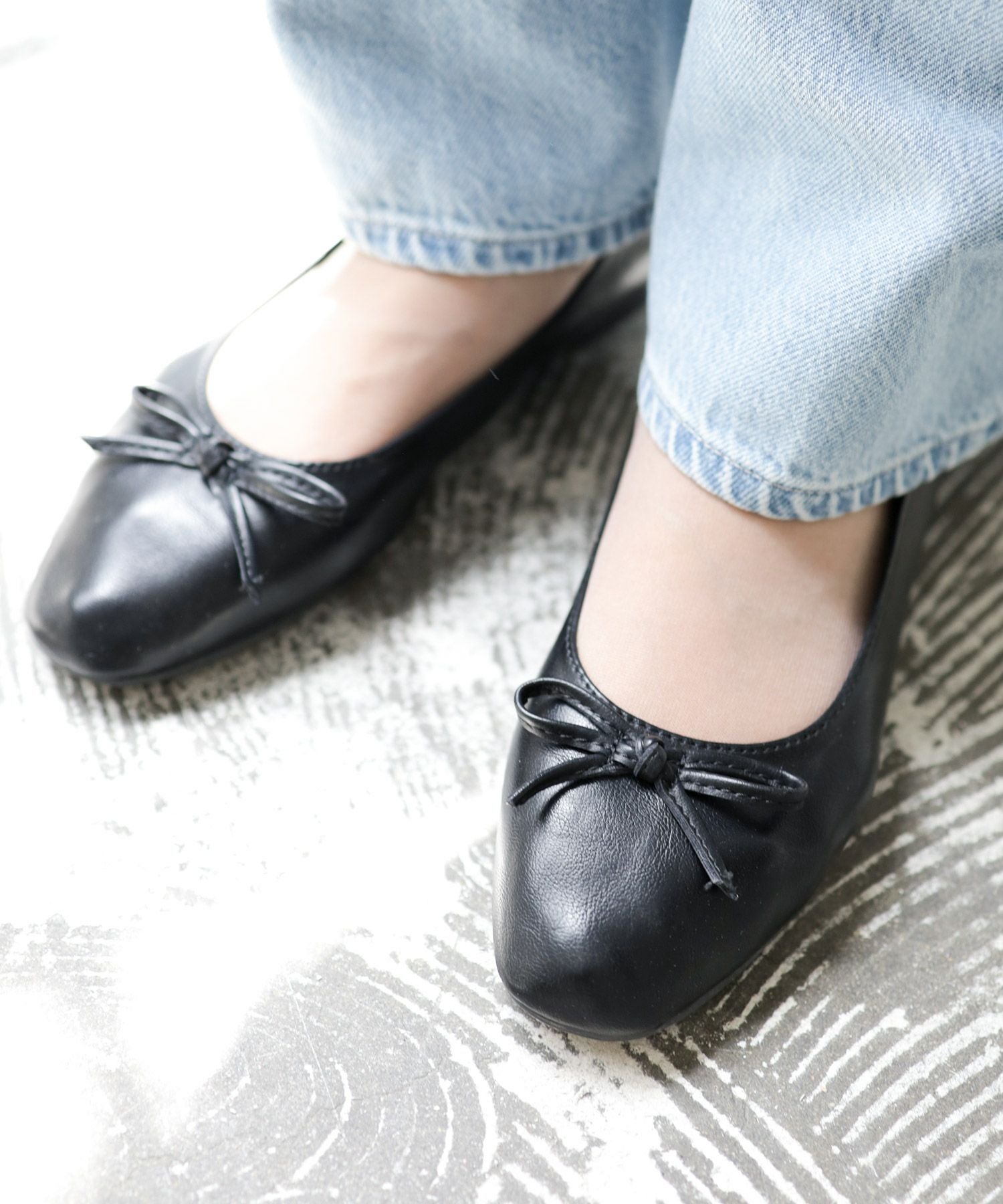 かかとがゴムでバブーシュのように履けるスクエアトゥバレエシューズパンプス▲返品交換不可