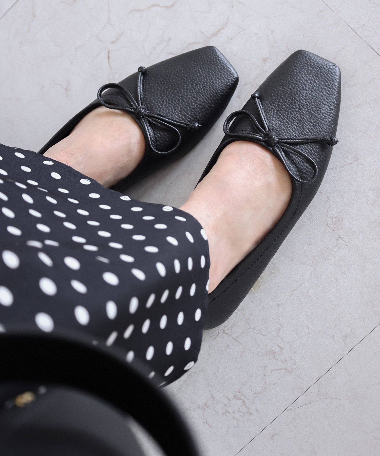 やわらかスムース素材のスクエアトゥ甲深バレエシューズ 一部4月上旬入荷予定