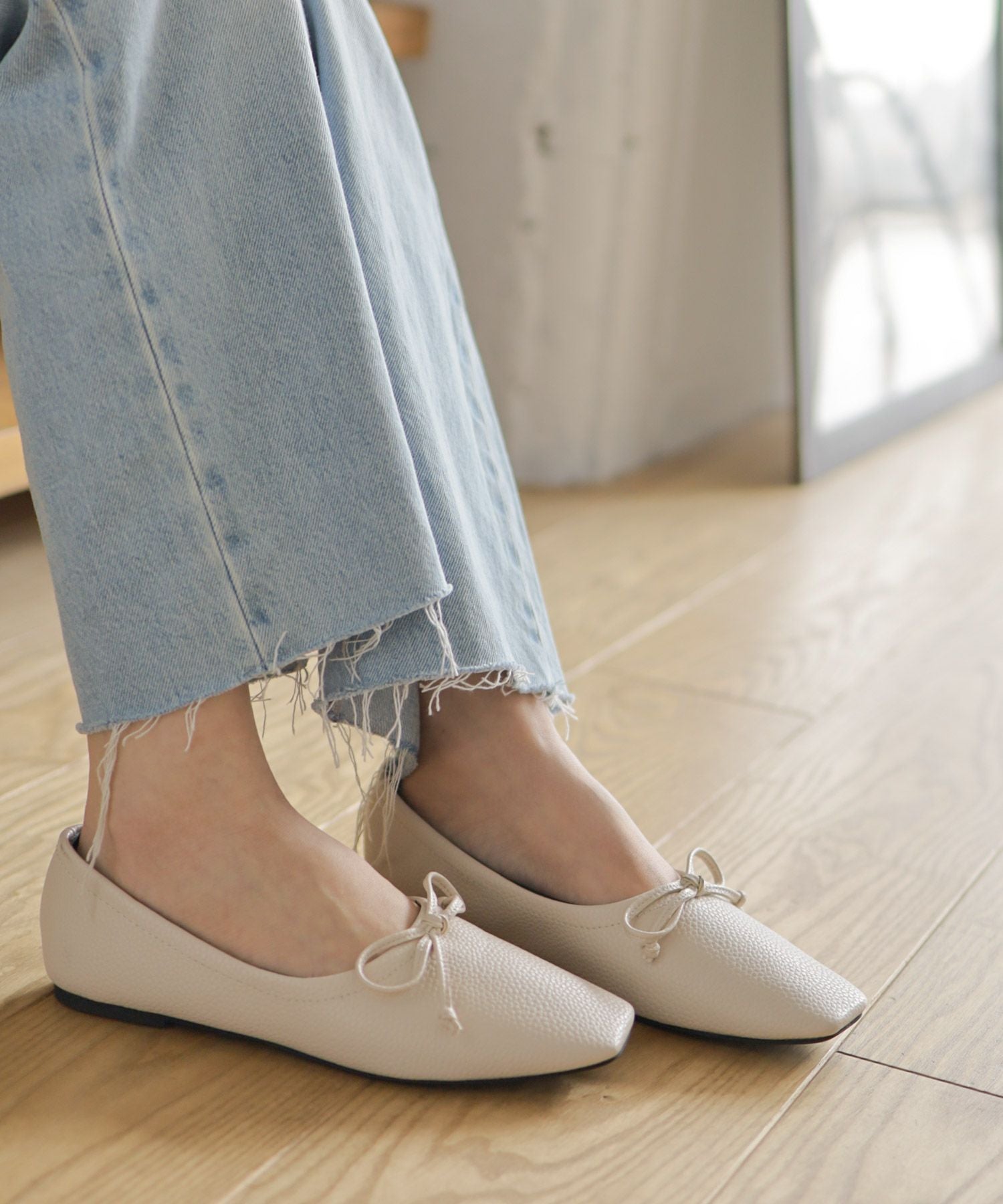 やわらかスムース素材のスクエアトゥ甲深バレエシューズ 一部4月上旬入荷予定