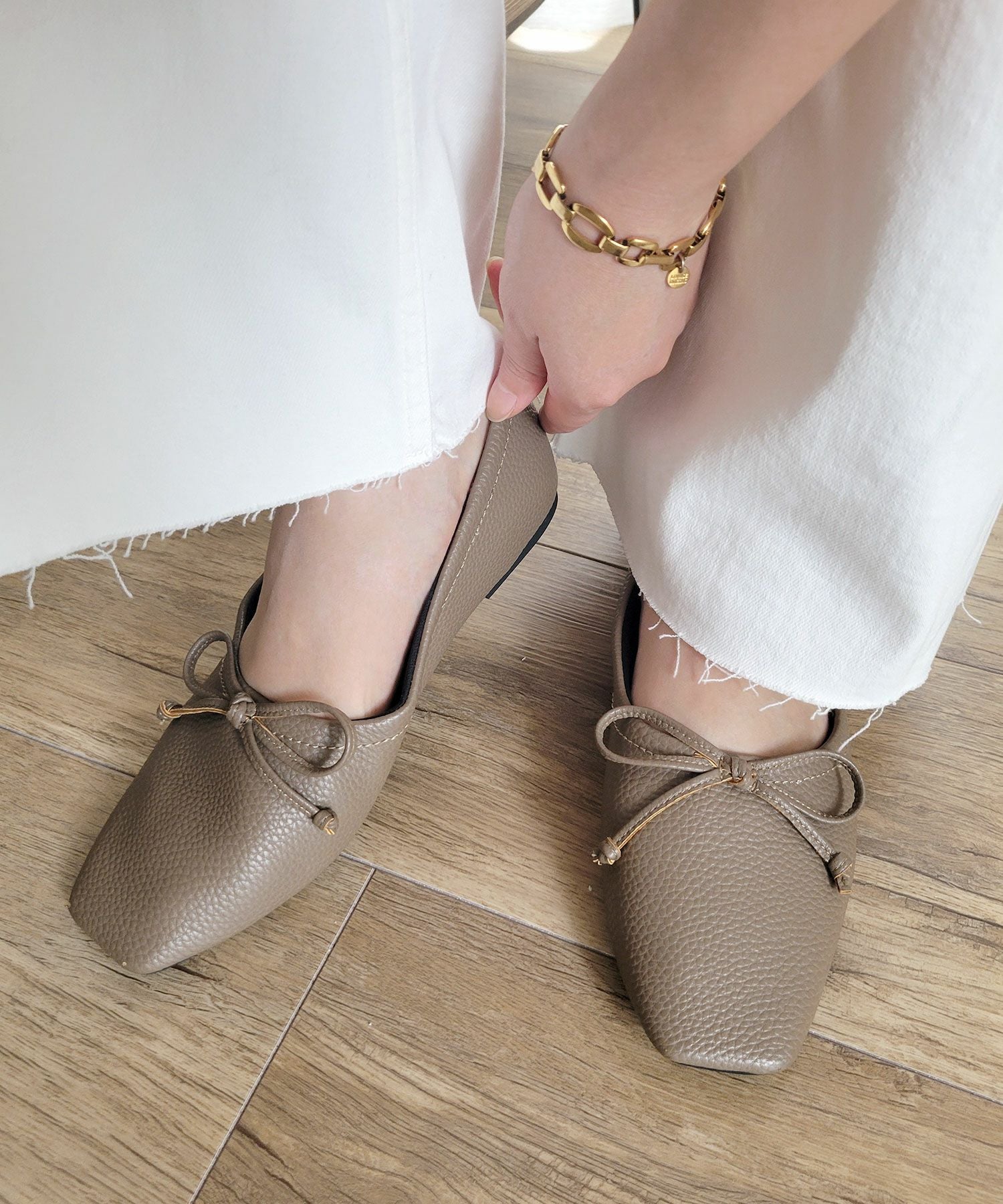 やわらかスムース素材のスクエアトゥ甲深バレエシューズ 一部4月上旬入荷予定