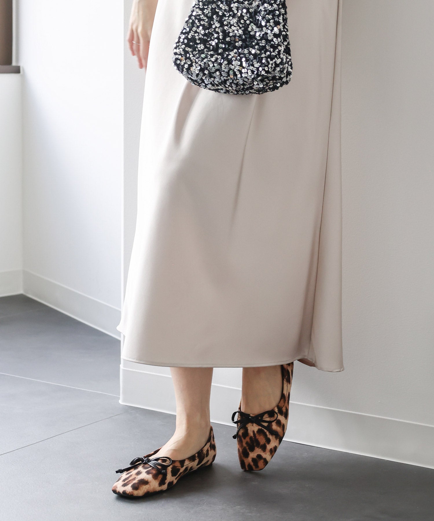 やわらかスムース素材のスクエアトゥ甲深バレエシューズ 一部4月上旬入荷予定