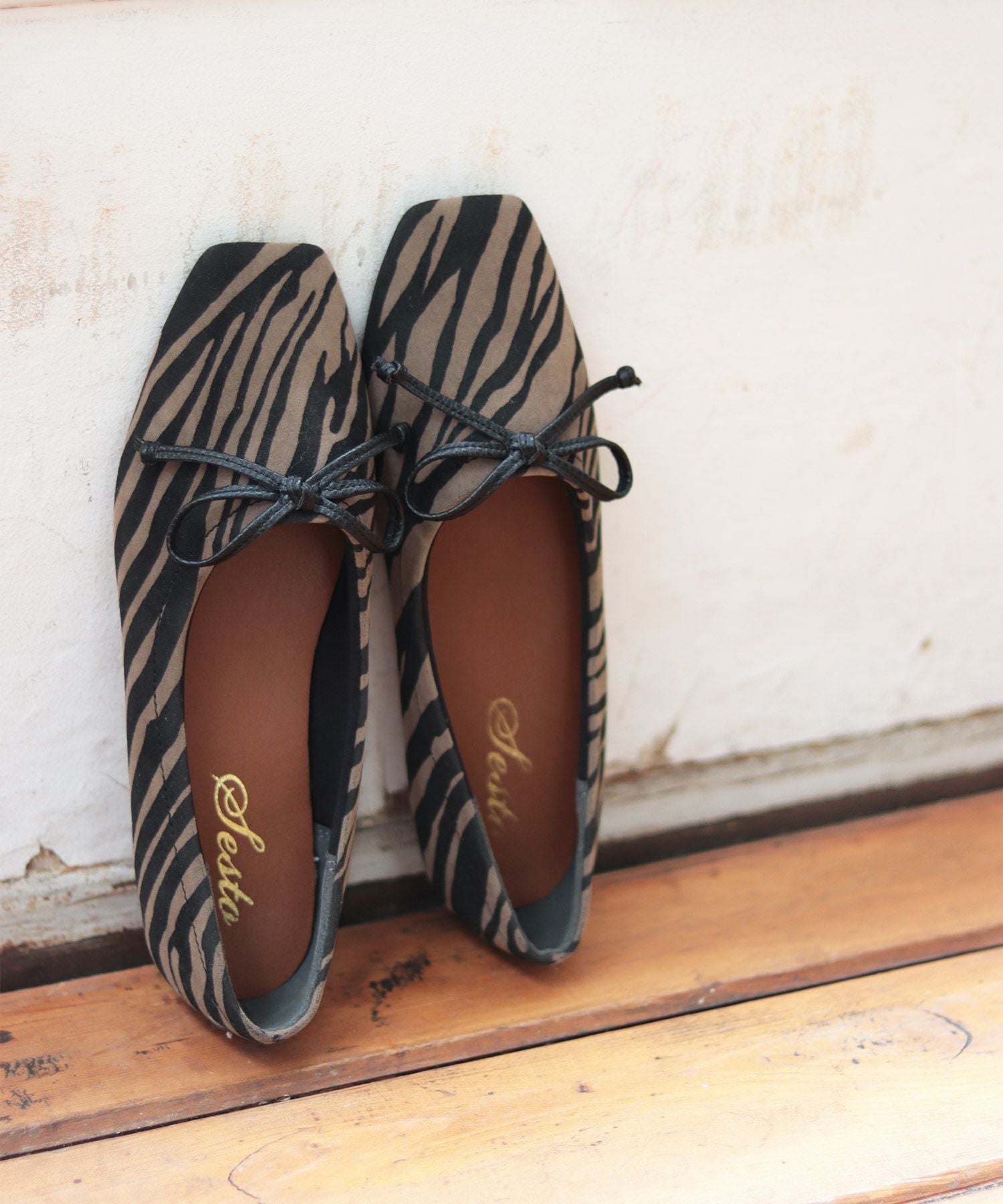 やわらかスムース素材のスクエアトゥ甲深バレエシューズ 一部4月上旬入荷予定