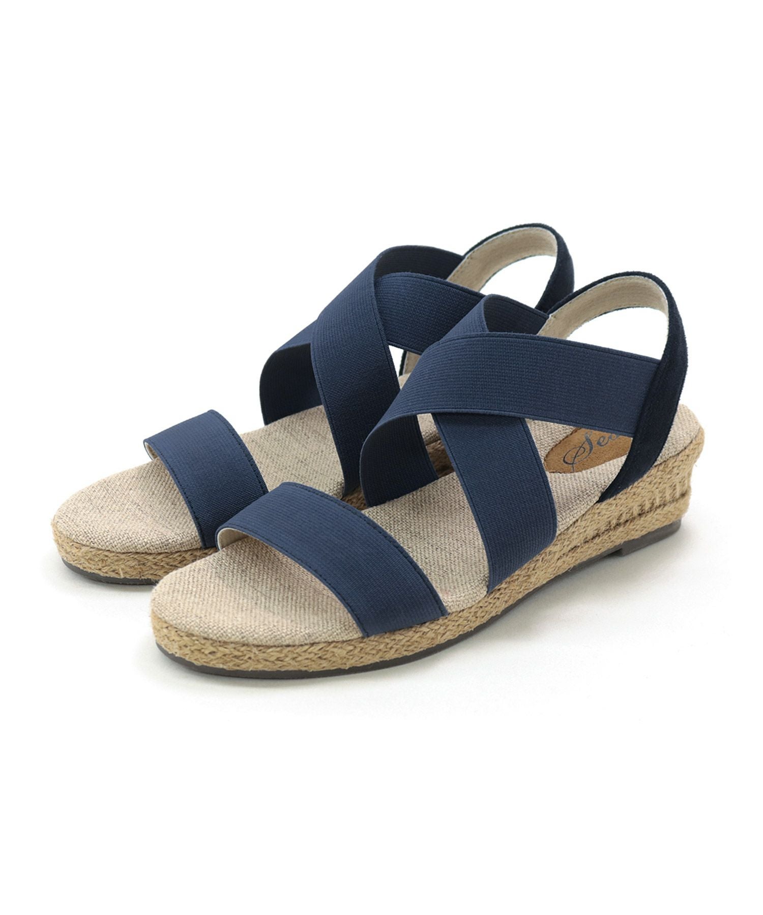 ゴムでフィットするので靴ズレしにくい4cmヒールゴムフィットサンダル