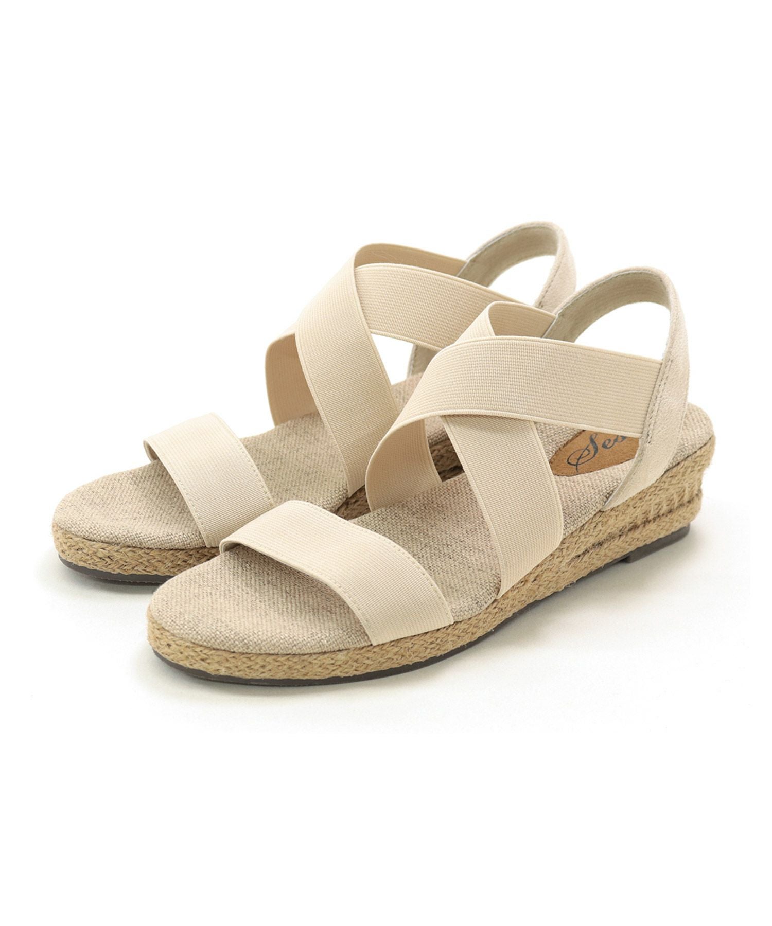 ゴムでフィットするので靴ズレしにくい4cmヒールゴムフィットサンダル