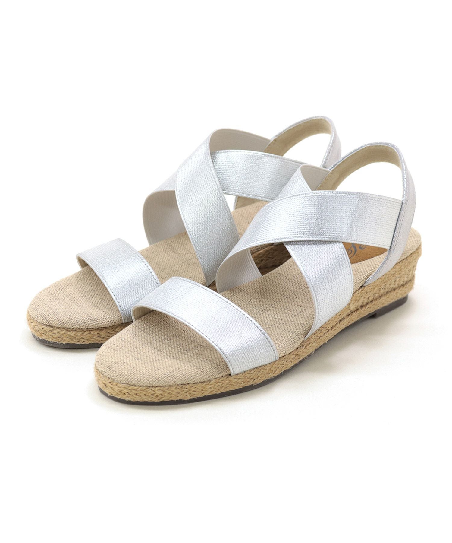 ゴムでフィットするので靴ズレしにくい4cmヒールゴムフィットサンダル