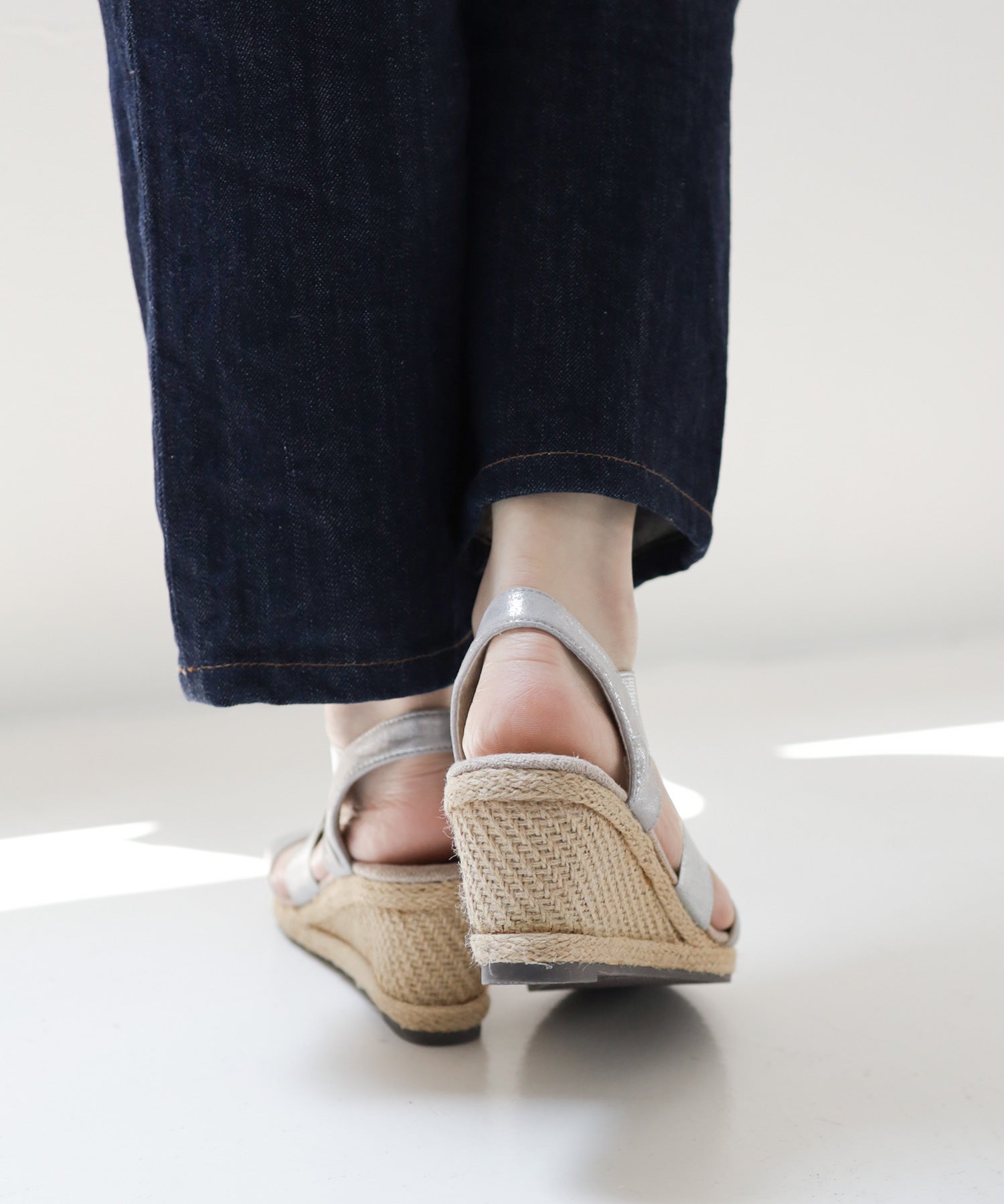 7cmヒールゴムフィットサンダル 一部3月下旬入荷予定