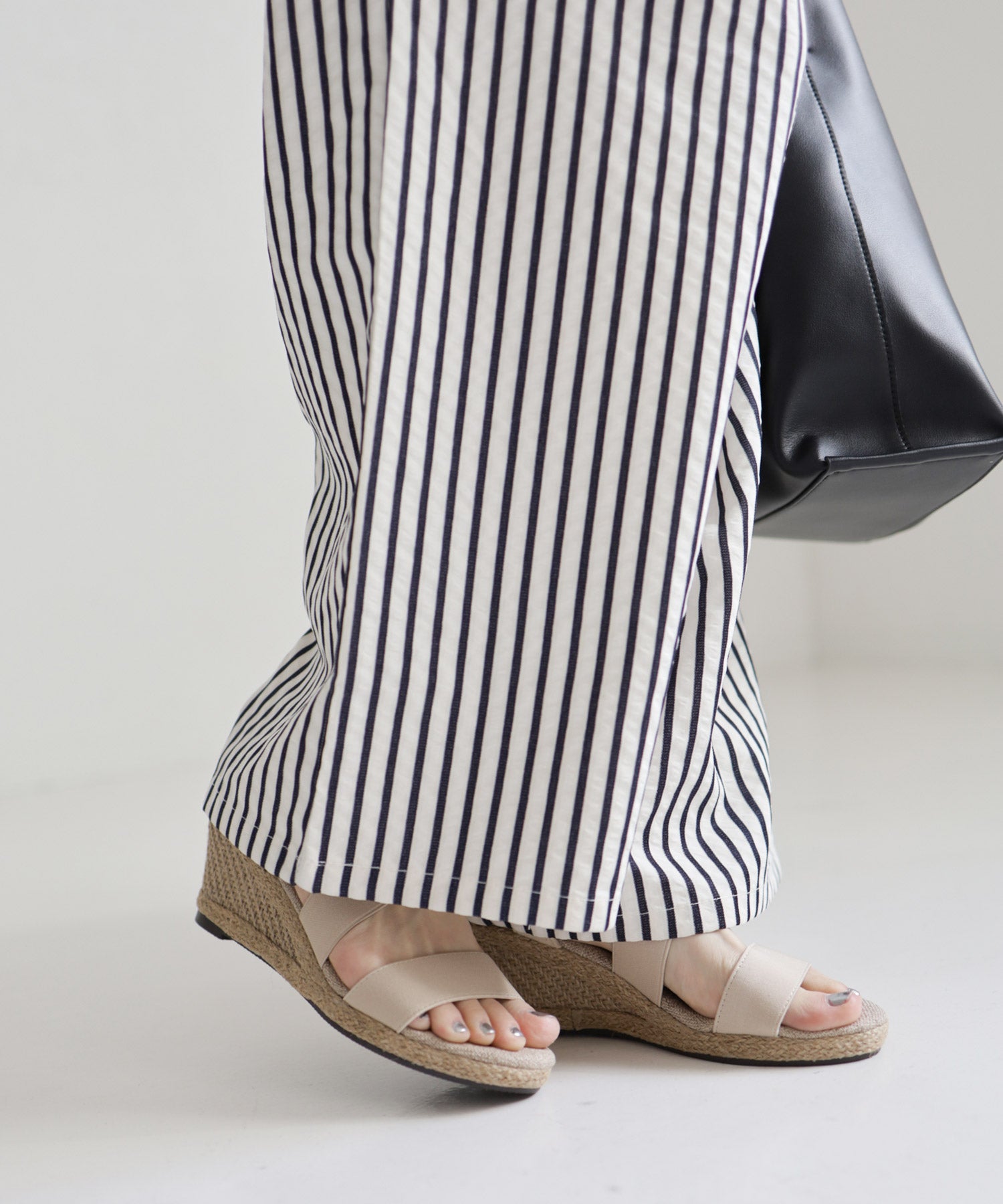 7cmヒールゴムフィットサンダル