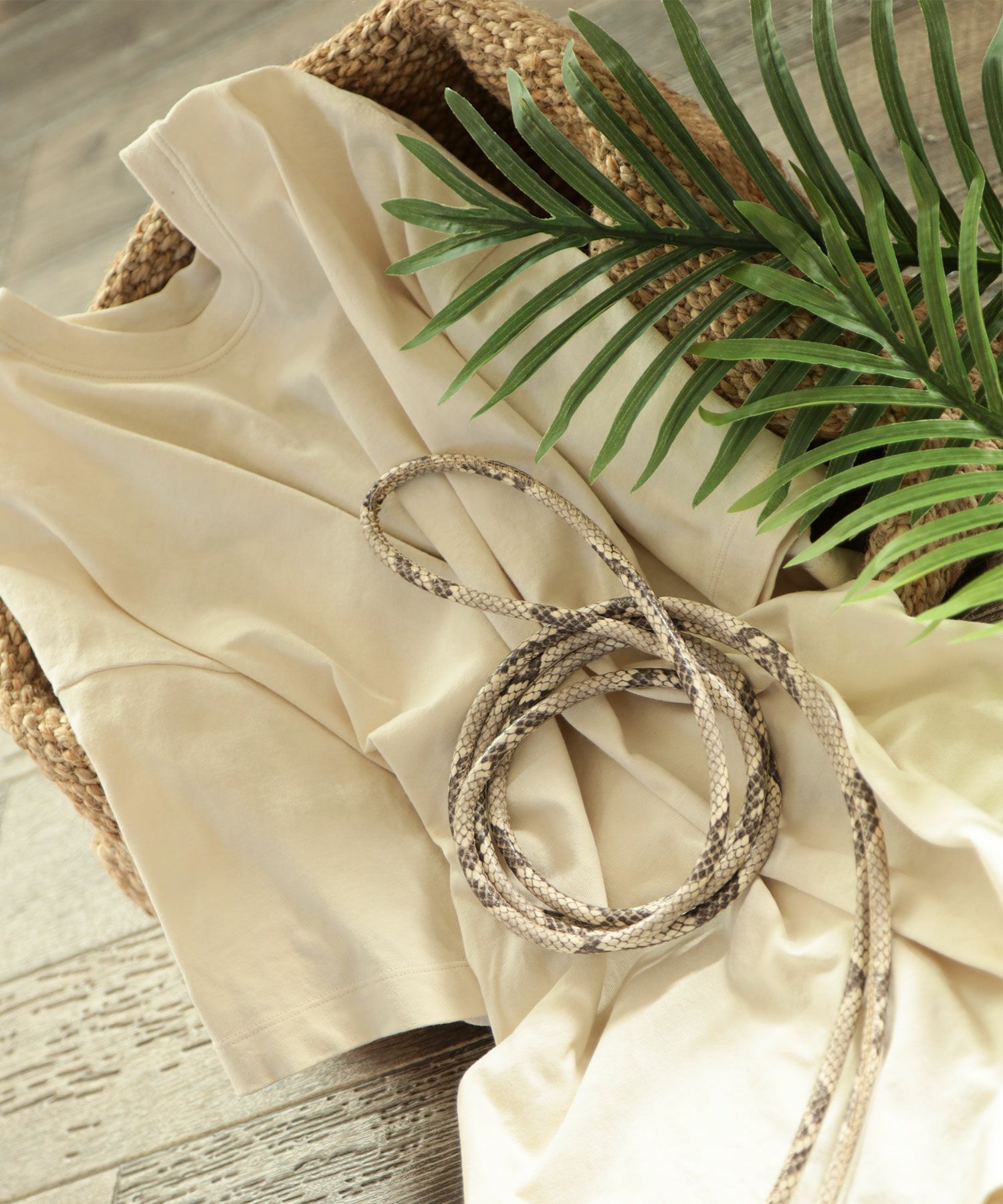 レザー調丸紐のロープノットベルト【3点までゆうパケット可】