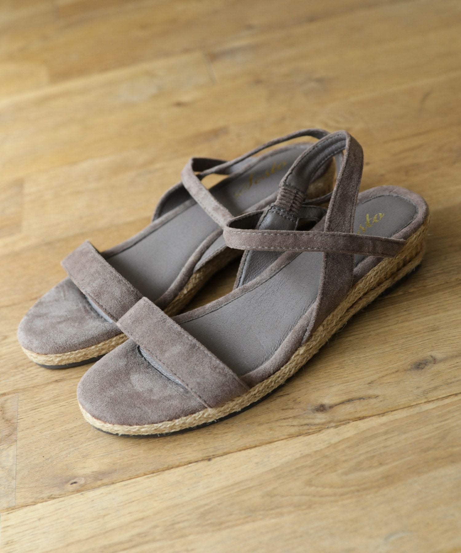 ローヒールウエッジソールサンダル/リラックスサンダル