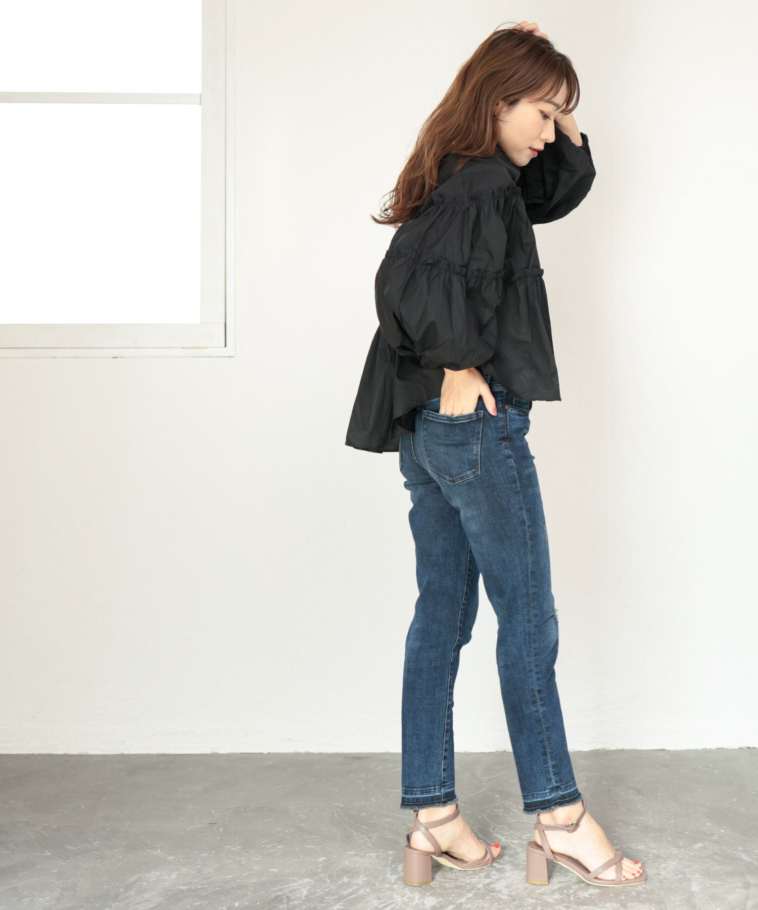 ツイストストラップベアサンダル