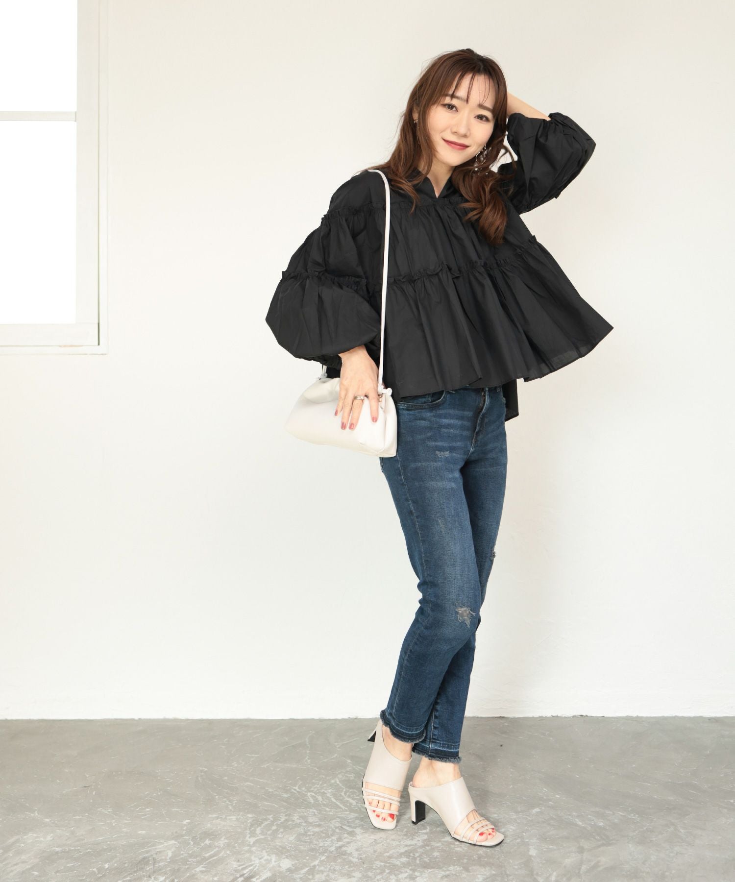 スクエアトゥメニーストラップミュールサンダル 一部3月末頃入荷予定