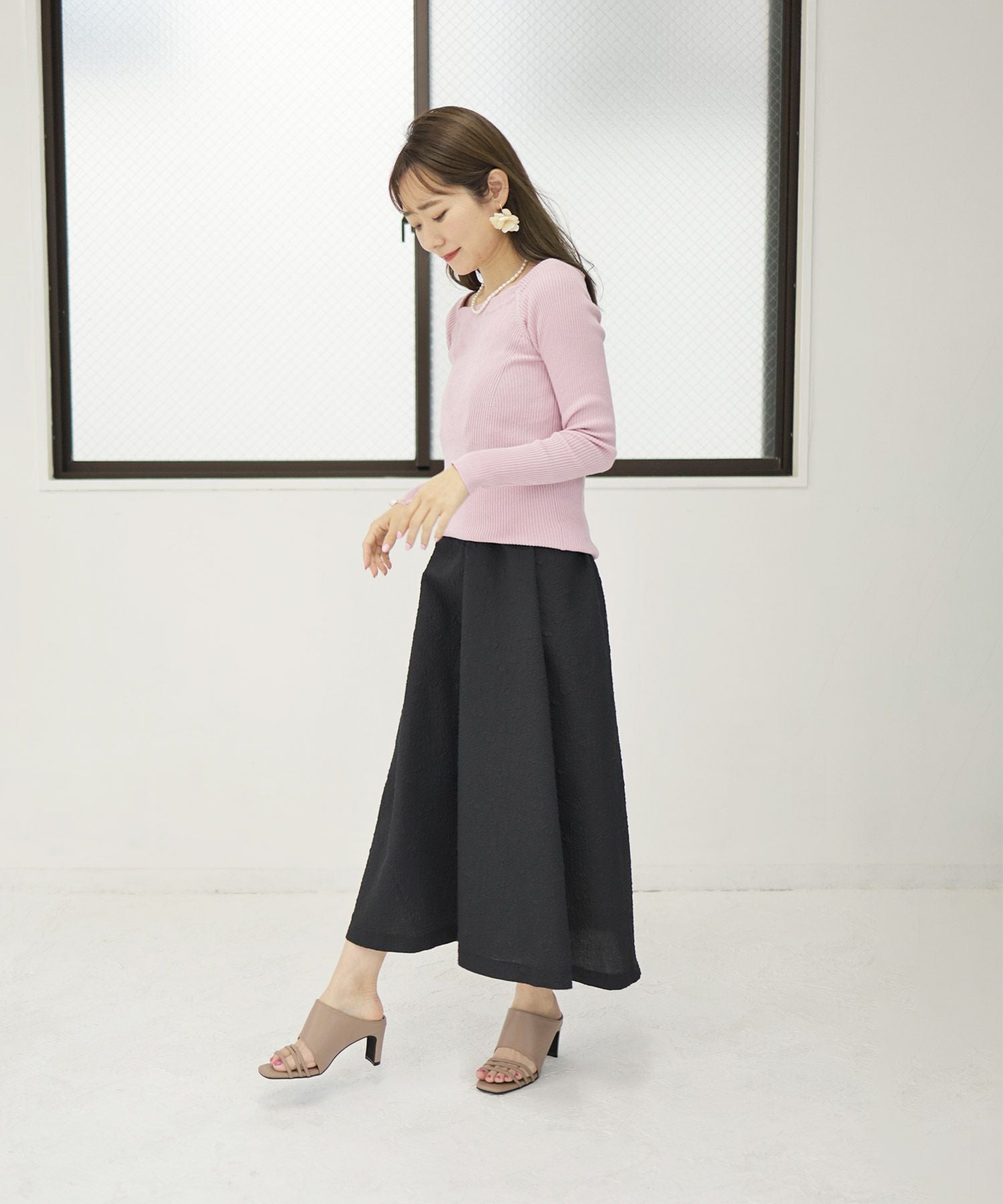 スクエアトゥメニーストラップミュールサンダル 一部3月末頃入荷予定