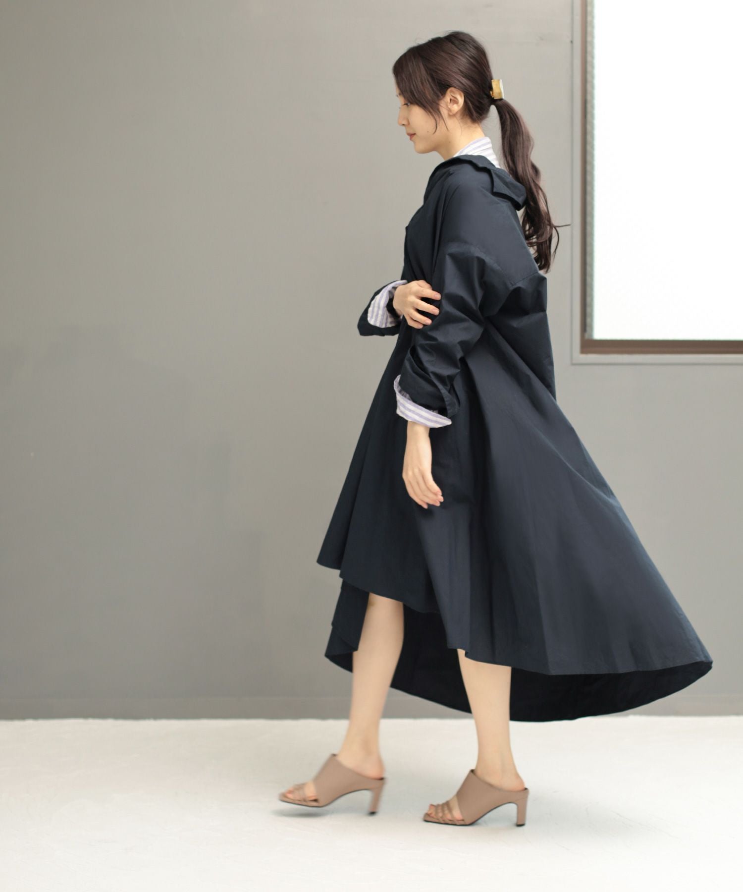 スクエアトゥメニーストラップミュールサンダル 一部3月末頃入荷予定