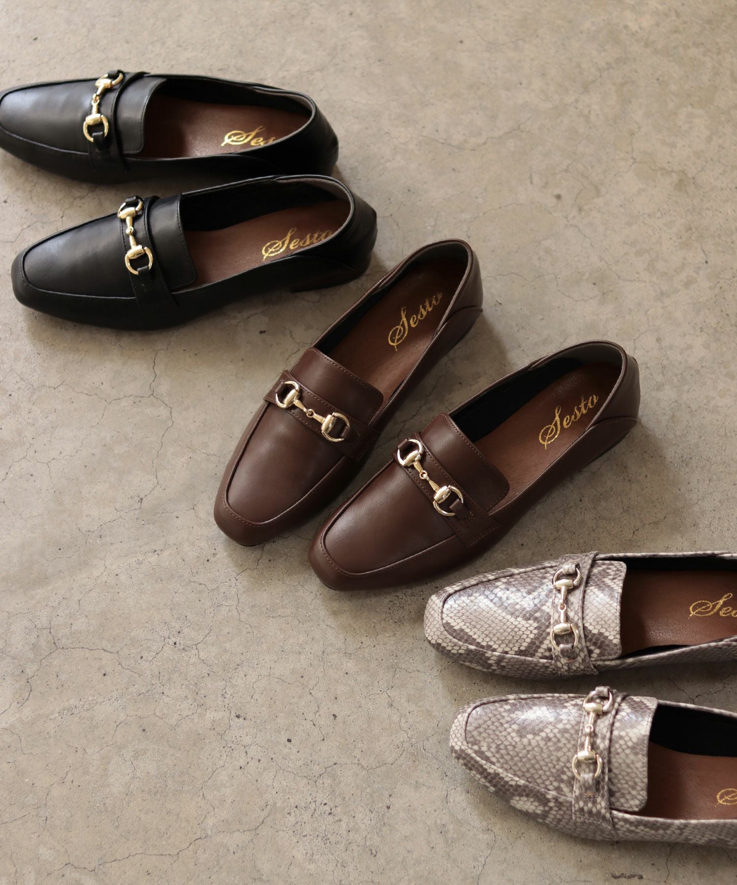 かかとが踏めてバブーシュにもなる！ウッドヒールのスクエアトゥトラッドローファーパンプス 一部2月中旬入荷予定