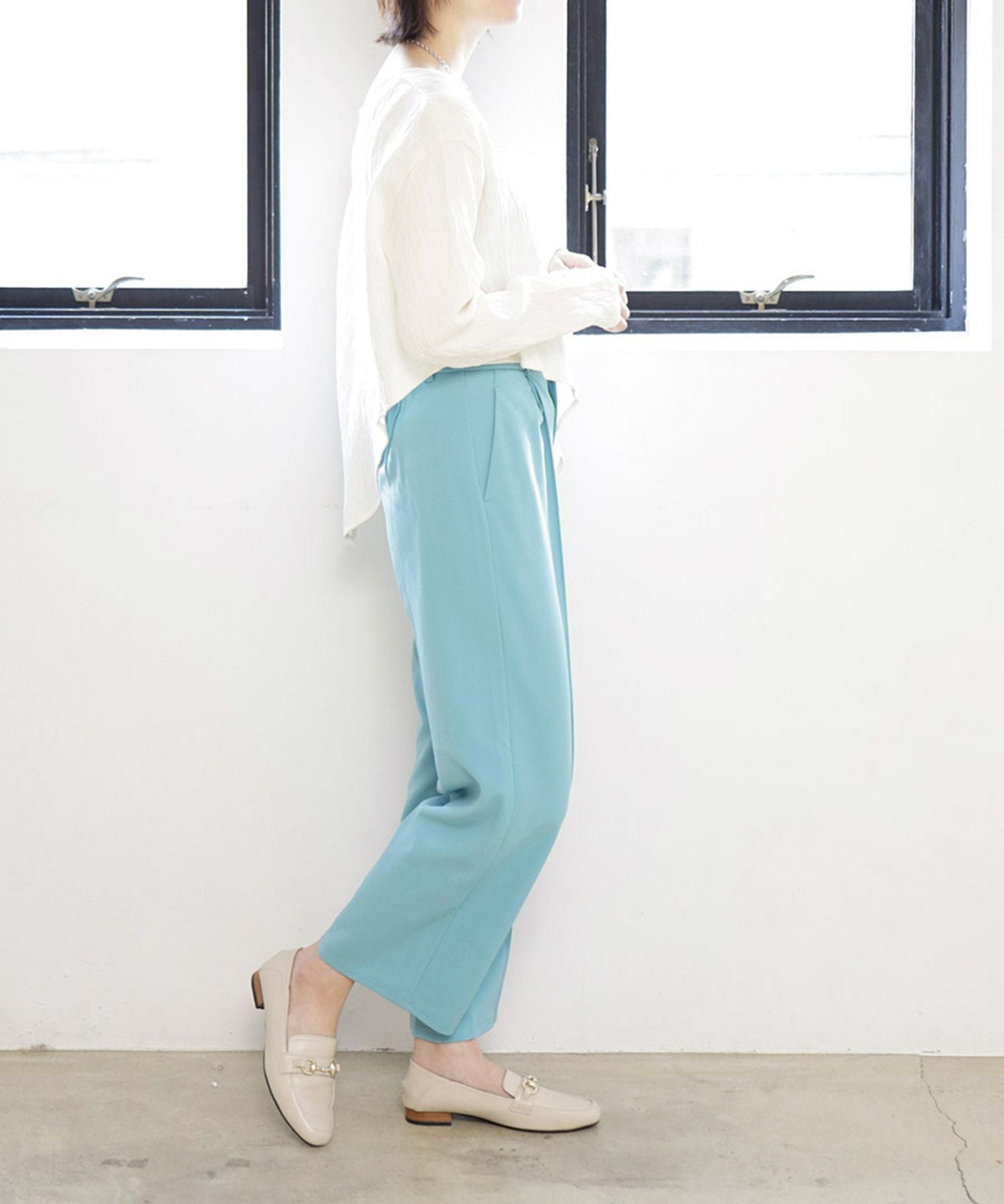 かかとが踏めてバブーシュにもなる！ウッドヒールのスクエアトゥトラッドローファーパンプス 一部2月中旬入荷予定