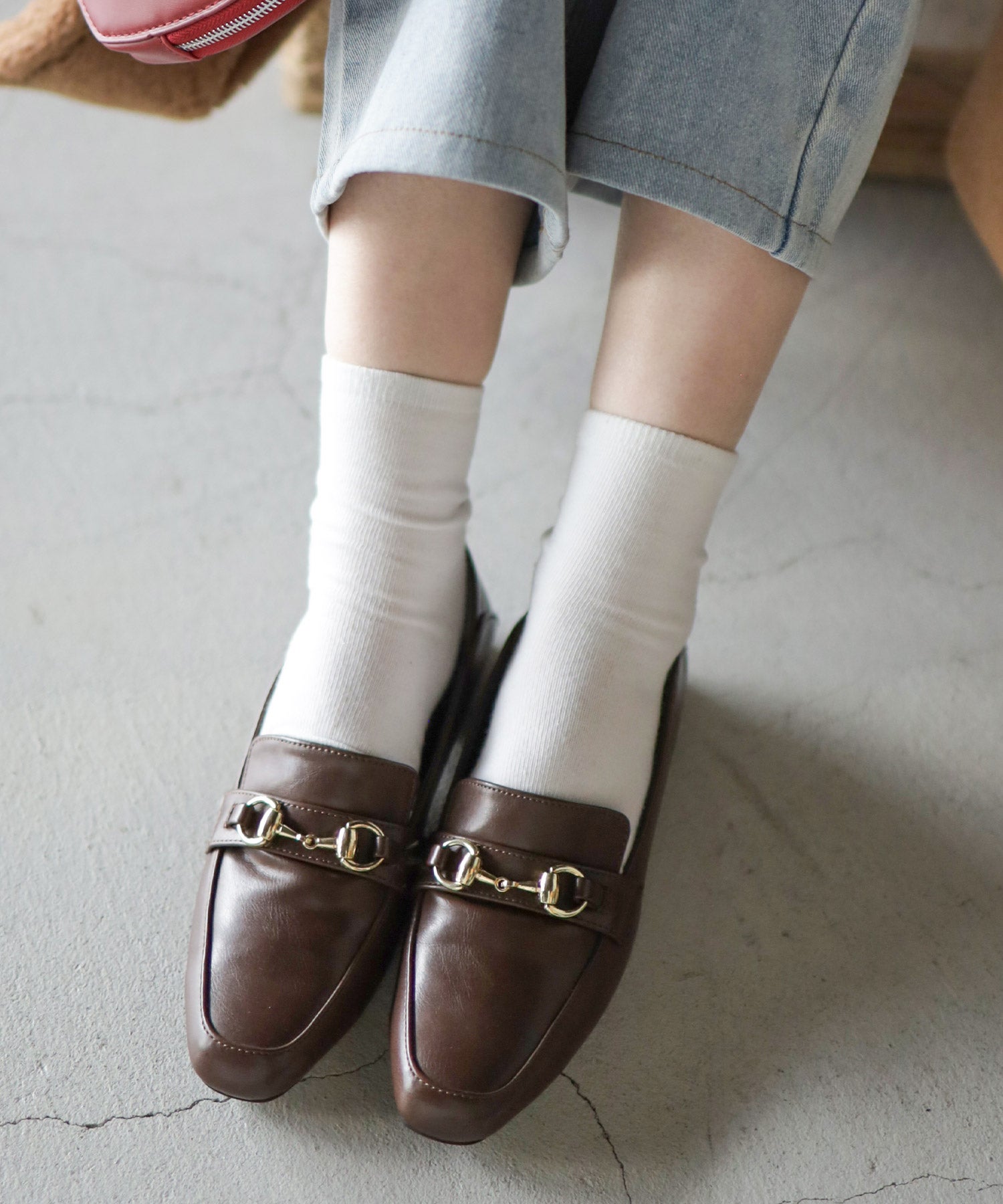 かかとが踏めてバブーシュにもなる!ウッドヒールのスクエアトゥトラッドローファーパンプス 一部5月中旬入荷予定