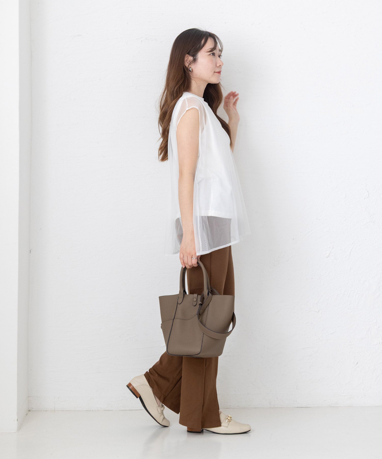 かかとが踏めてバブーシュにもなる!ウッドヒールのスクエアトゥトラッドローファーパンプス 一部5月中旬入荷予定