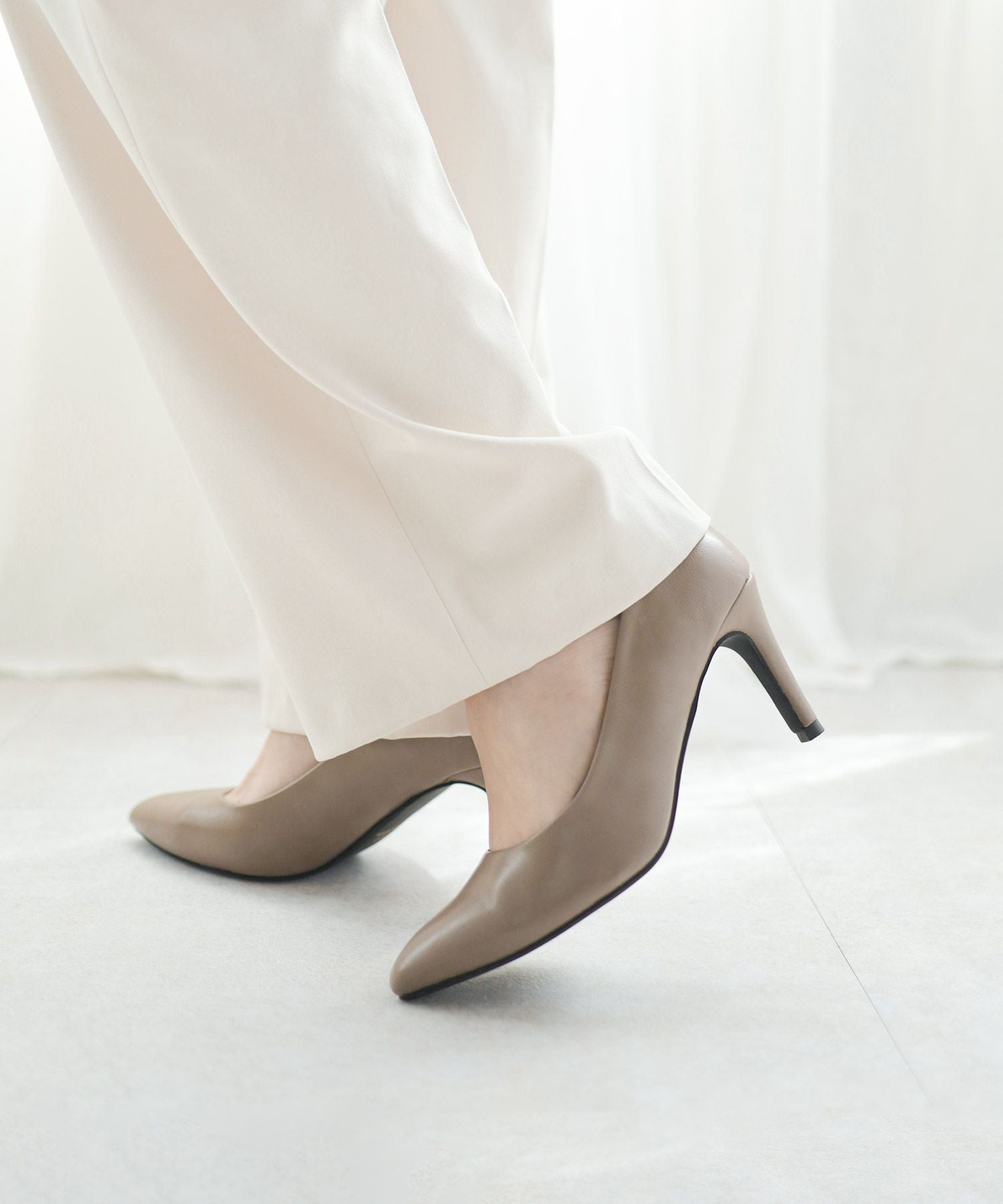 削れないかかとゴム＆高機能クッションの美脚ヒールパンプス 一部3月末頃入荷予定