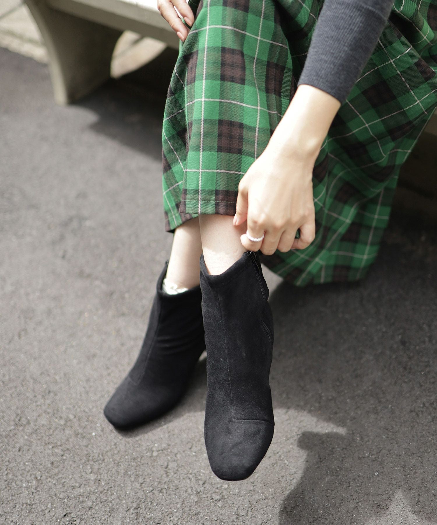 スリムフィットストレッチスクエアトゥショートブーツ