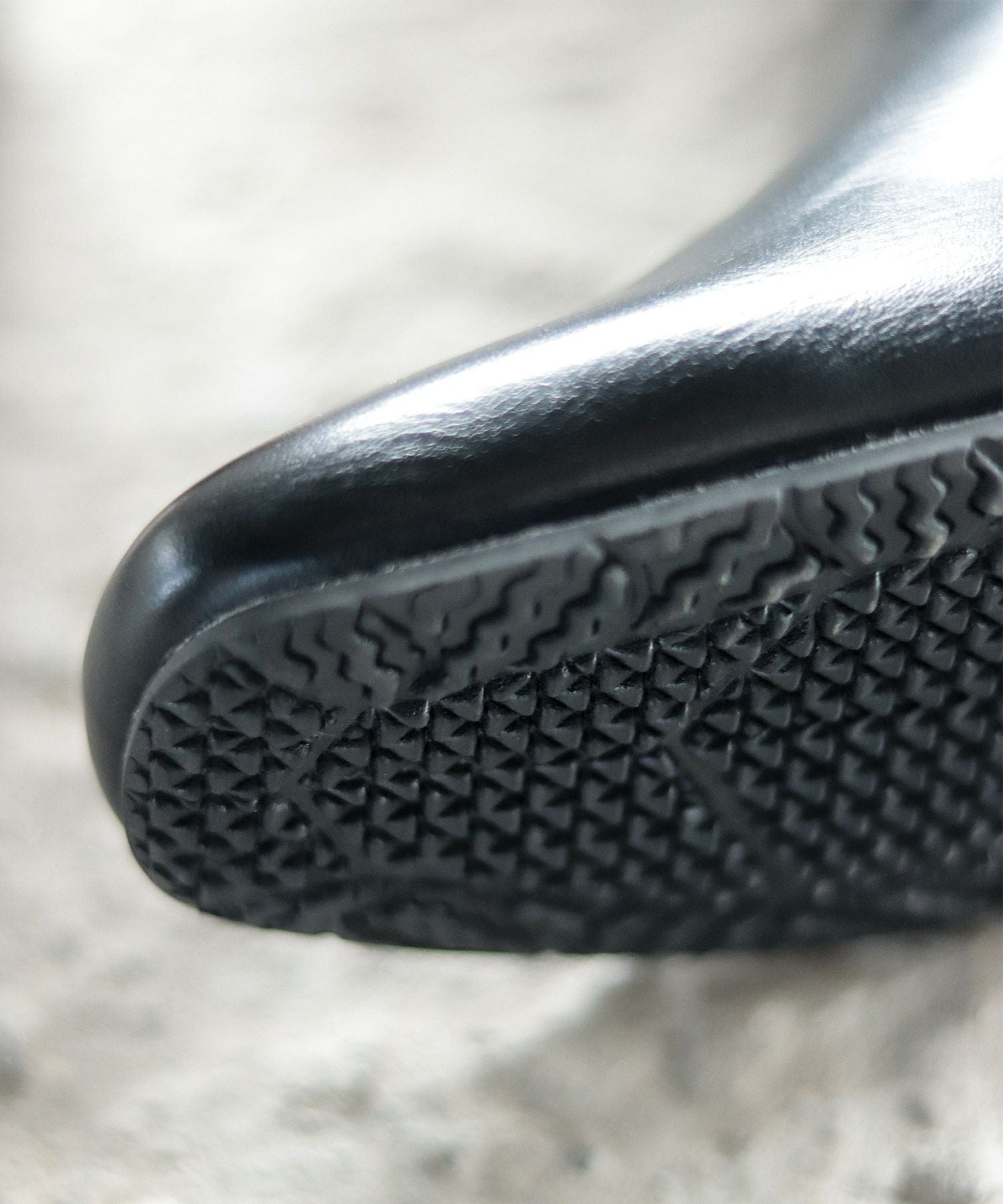 高級ウッドヒールのスクエアトゥショートブーツ