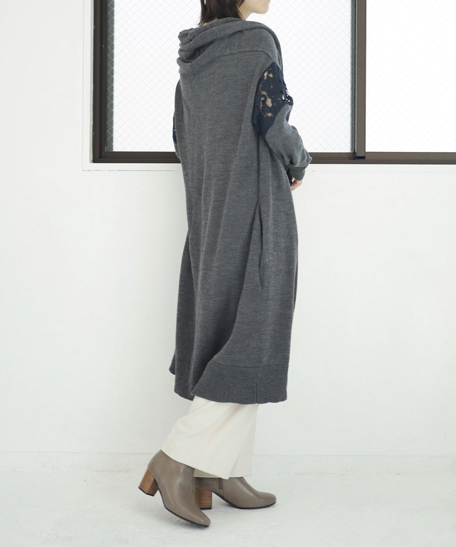 高級ウッドヒールのスクエアトゥショートブーツ