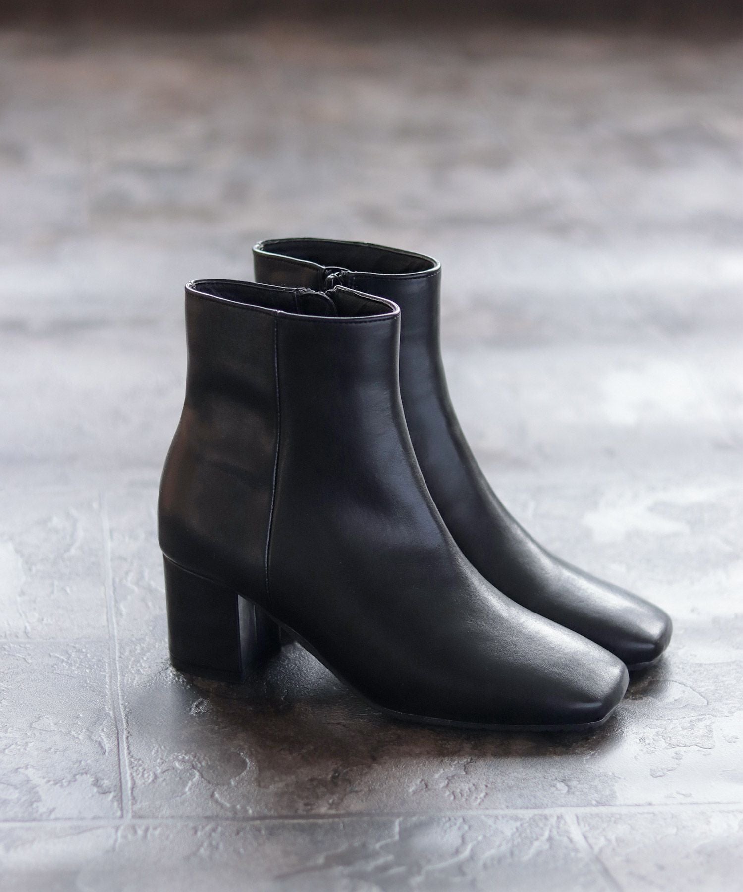 インナーファーであったかスクエアトゥチャンキーヒールショートブーツ