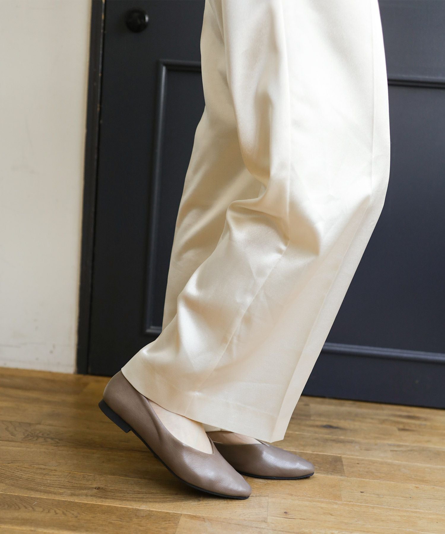 生活防水対応Vカットフラットレインパンプス/オールウェザーパンプス/晴雨兼用 一部4月中旬入荷予定