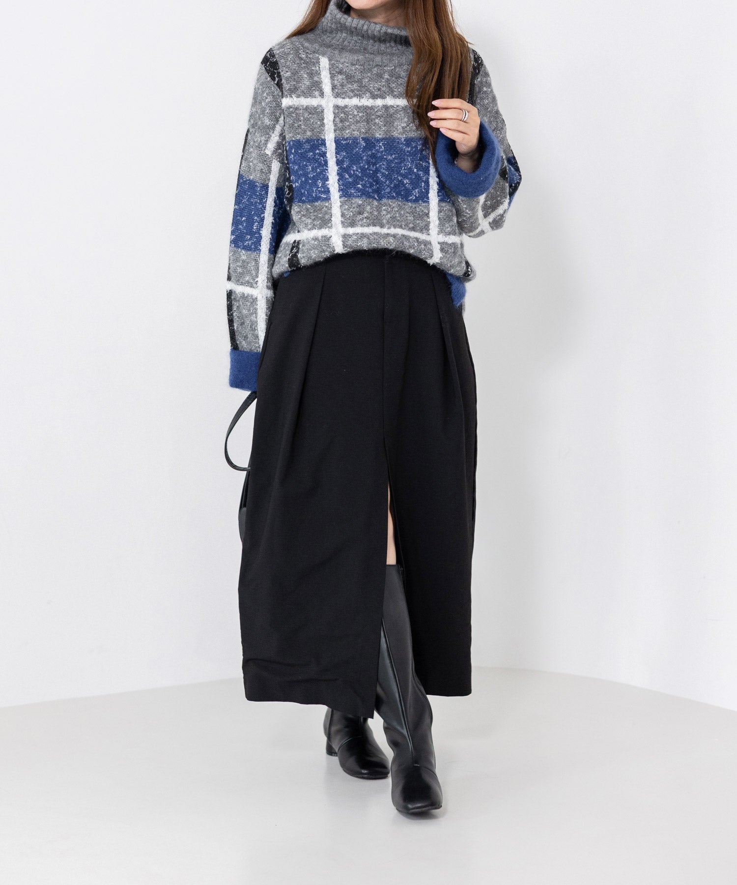 スクエアトゥのローヒールロングブーツ ▲返品不可