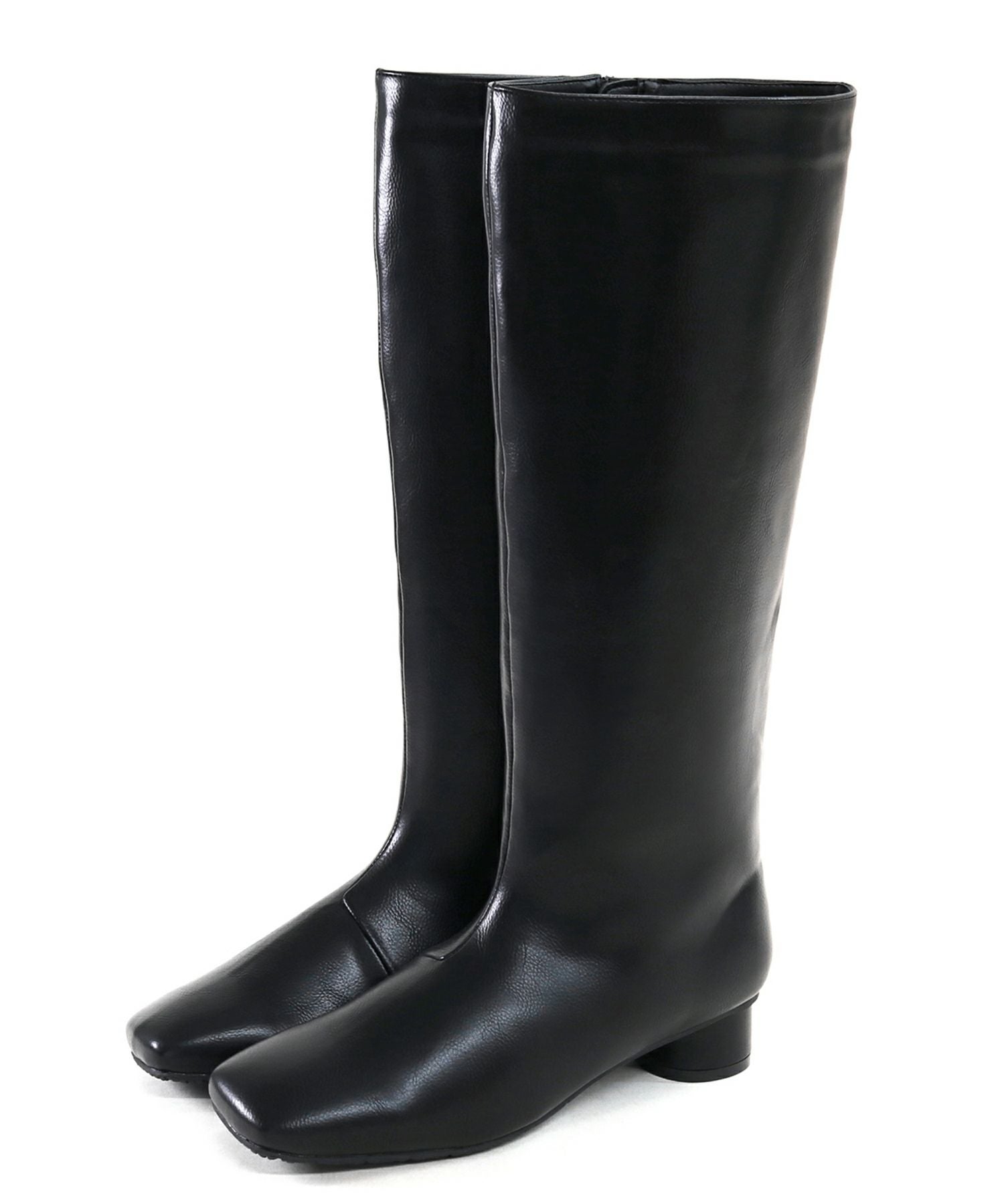 スクエアトゥのローヒールロングブーツ