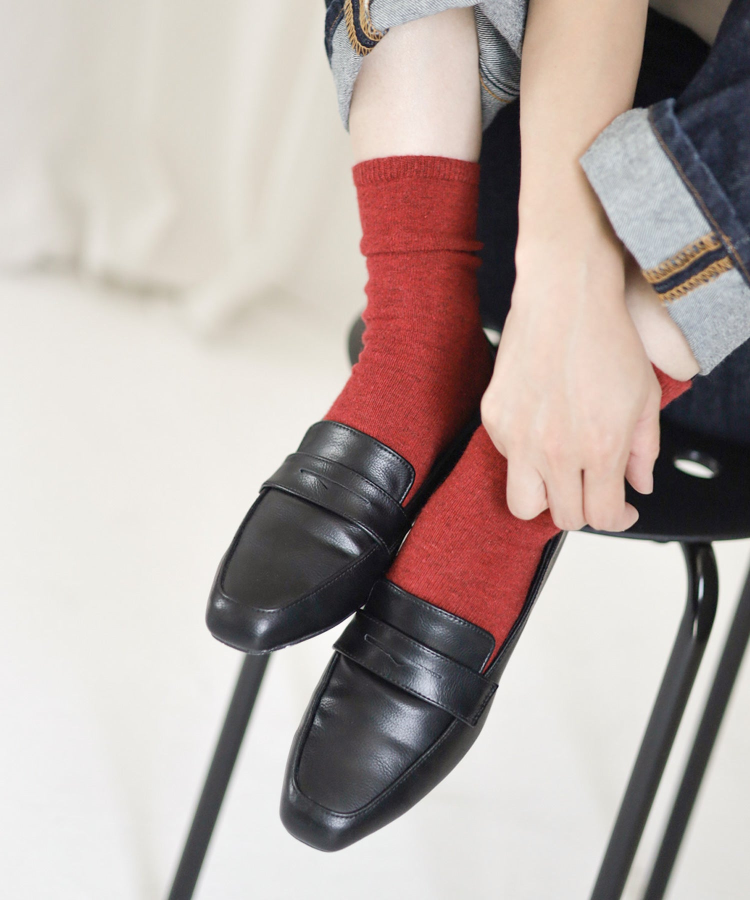 かかとが踏めるバブーシュタイプのスクエアトゥコインローファー