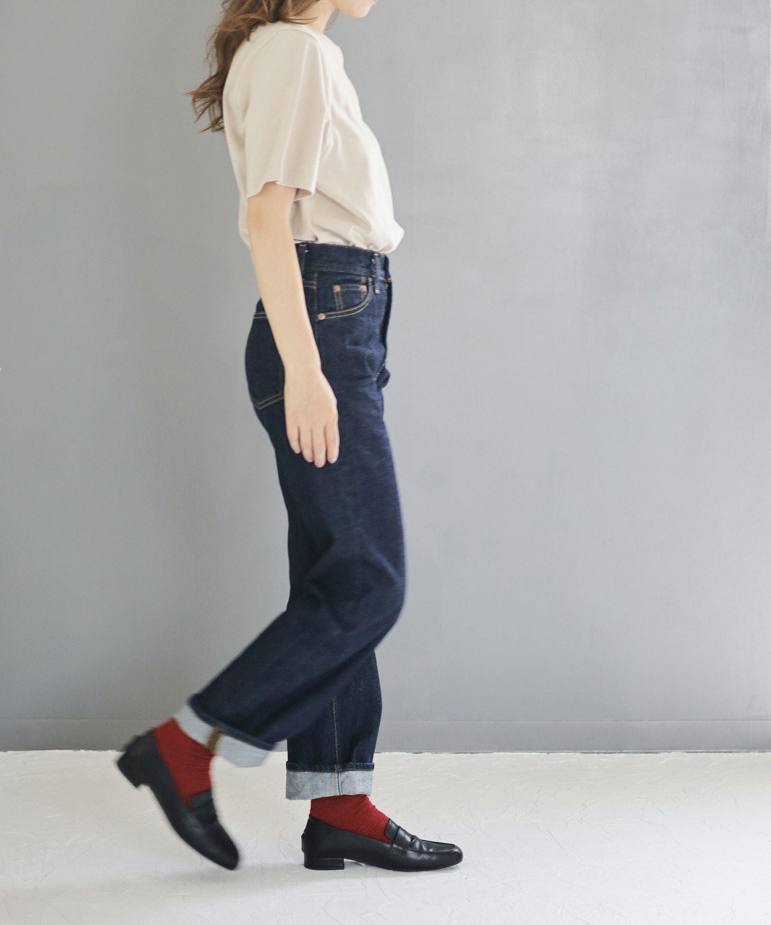 かかとが踏めるバブーシュタイプのスクエアトゥコインローファー