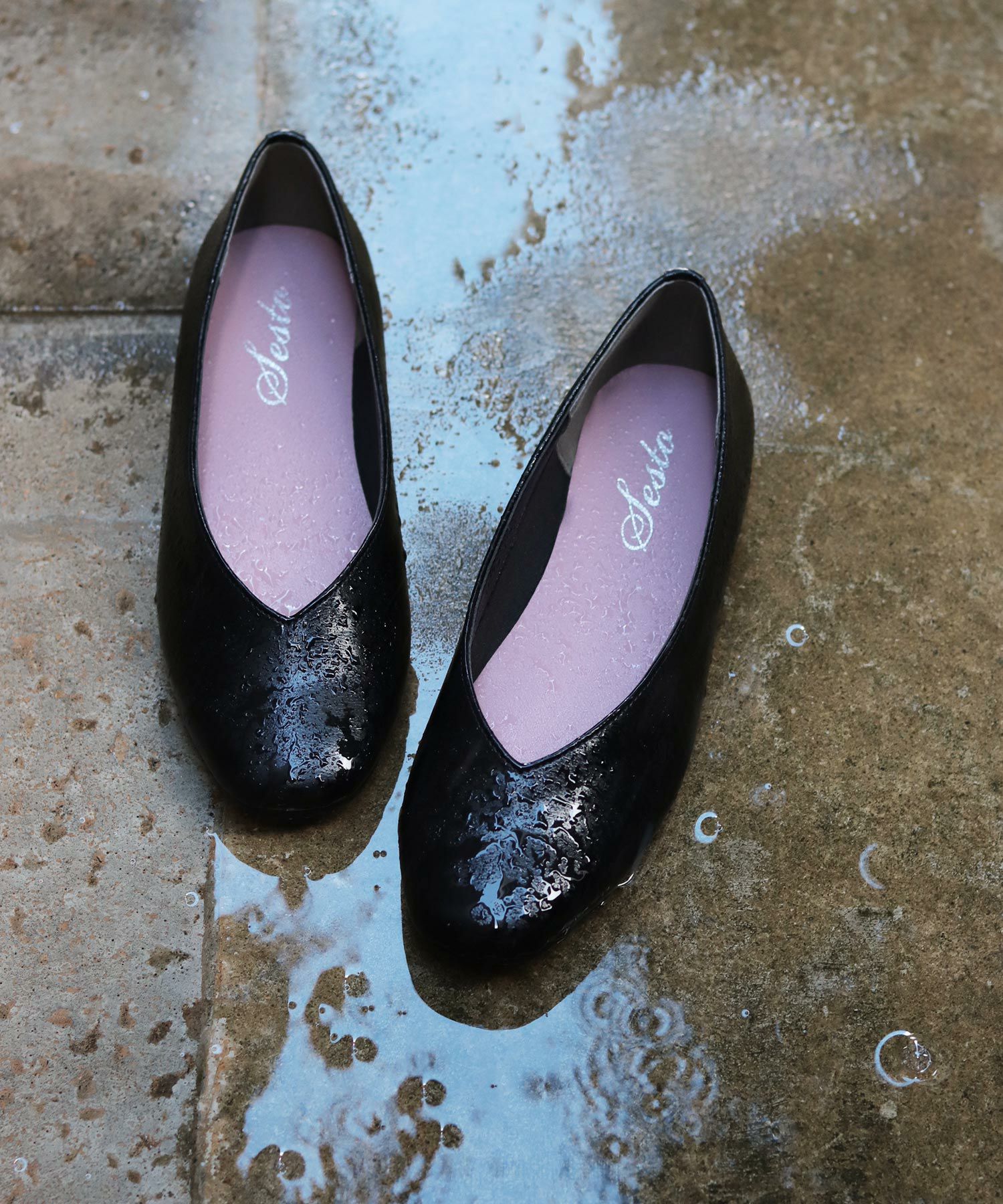 スクエアトゥのVカットフラットパンプス/レインシューズ