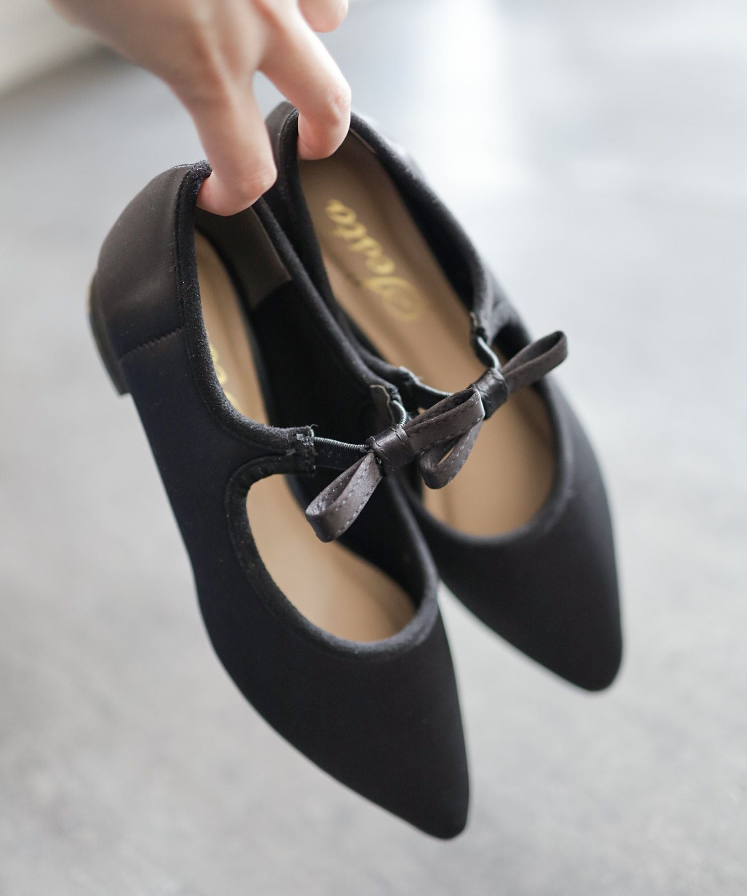 フロッキードットシースルーのリボンストラップローヒールパンプス 一部4月上旬入荷予定