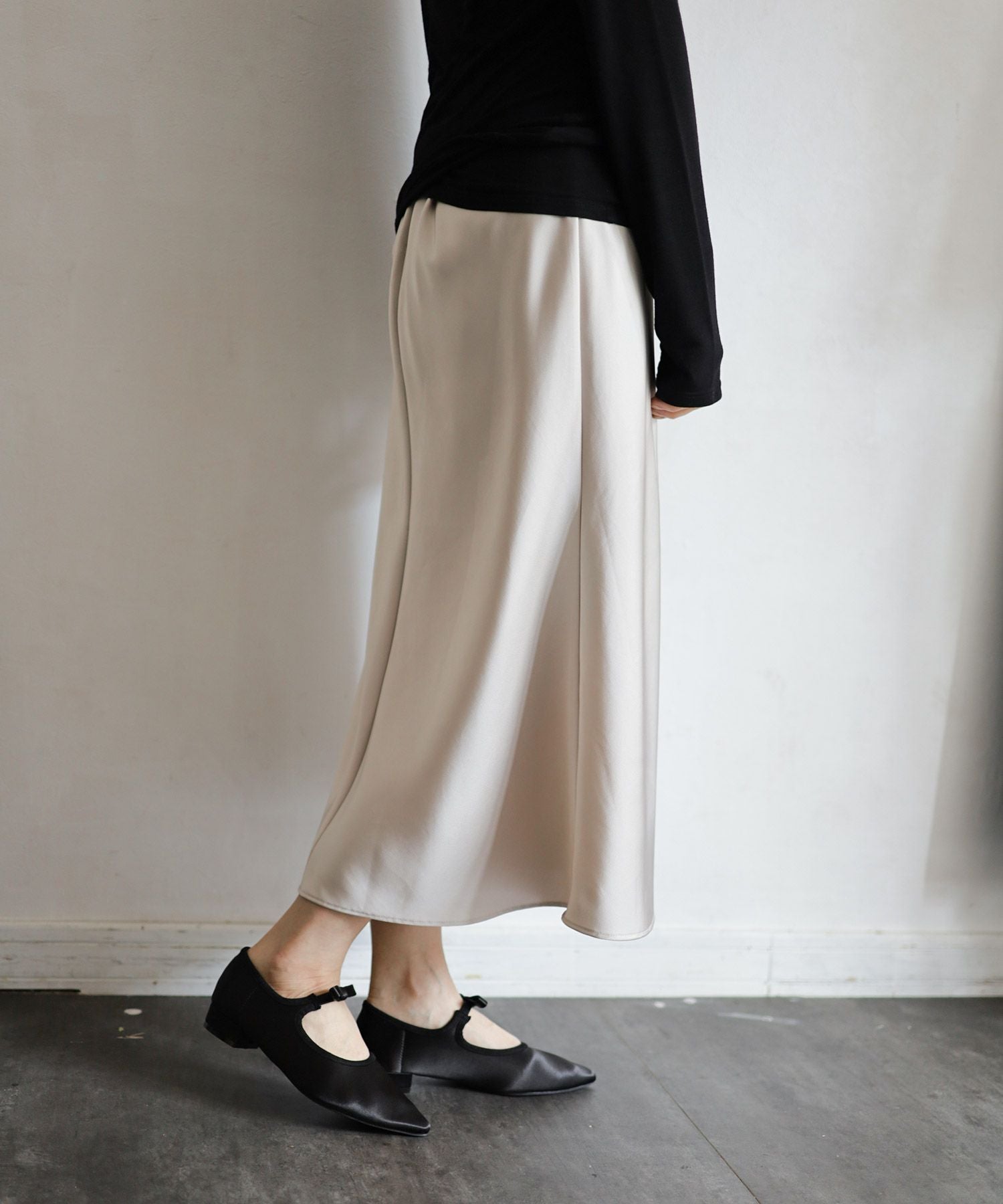 フロッキードットシースルーのリボンストラップローヒールパンプス 一部4月上旬入荷予定