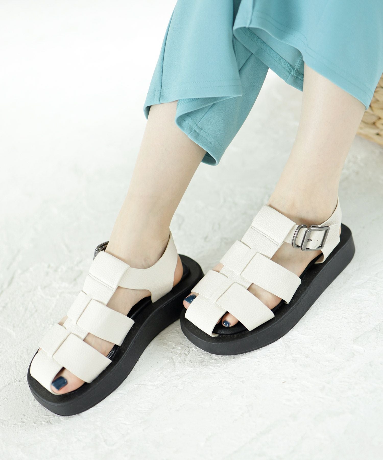 ボリュームソールグルカサンダル▲返品交換不可