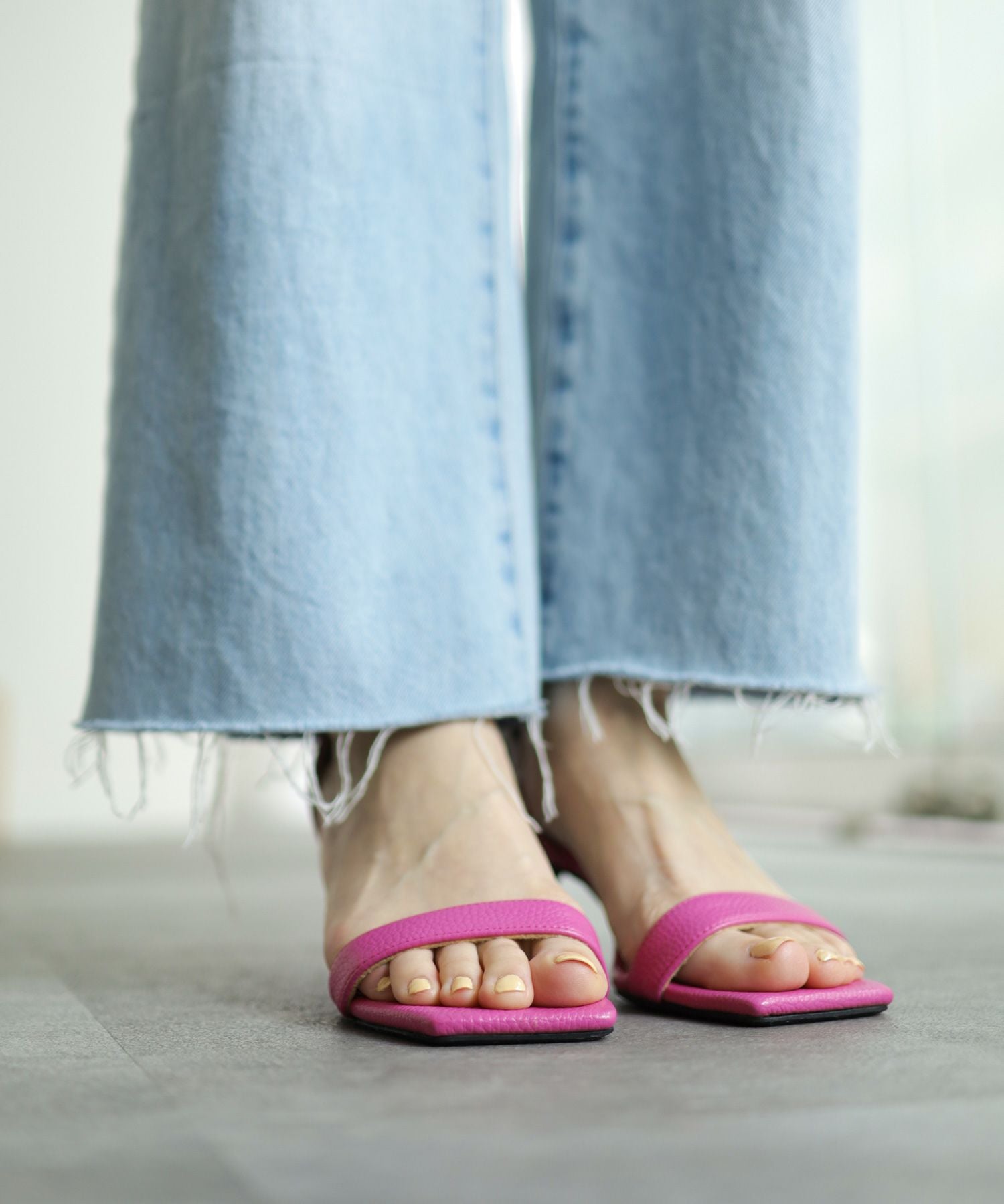 ストレートヒールアンクルストラップサンダル 一部3月末・4月下旬入荷予定