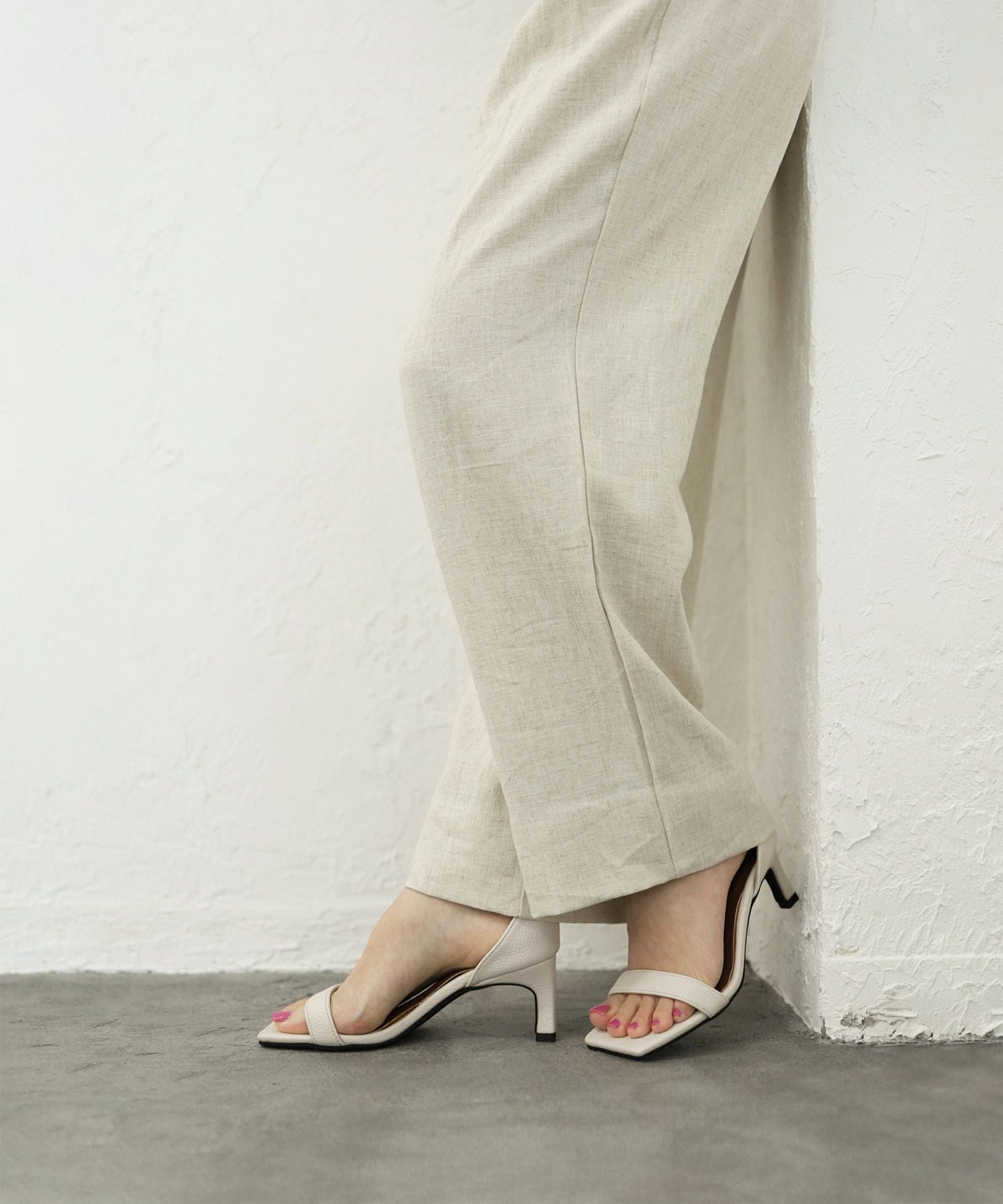ストレートヒールアンクルストラップサンダル 一部3月末・4月下旬入荷予定