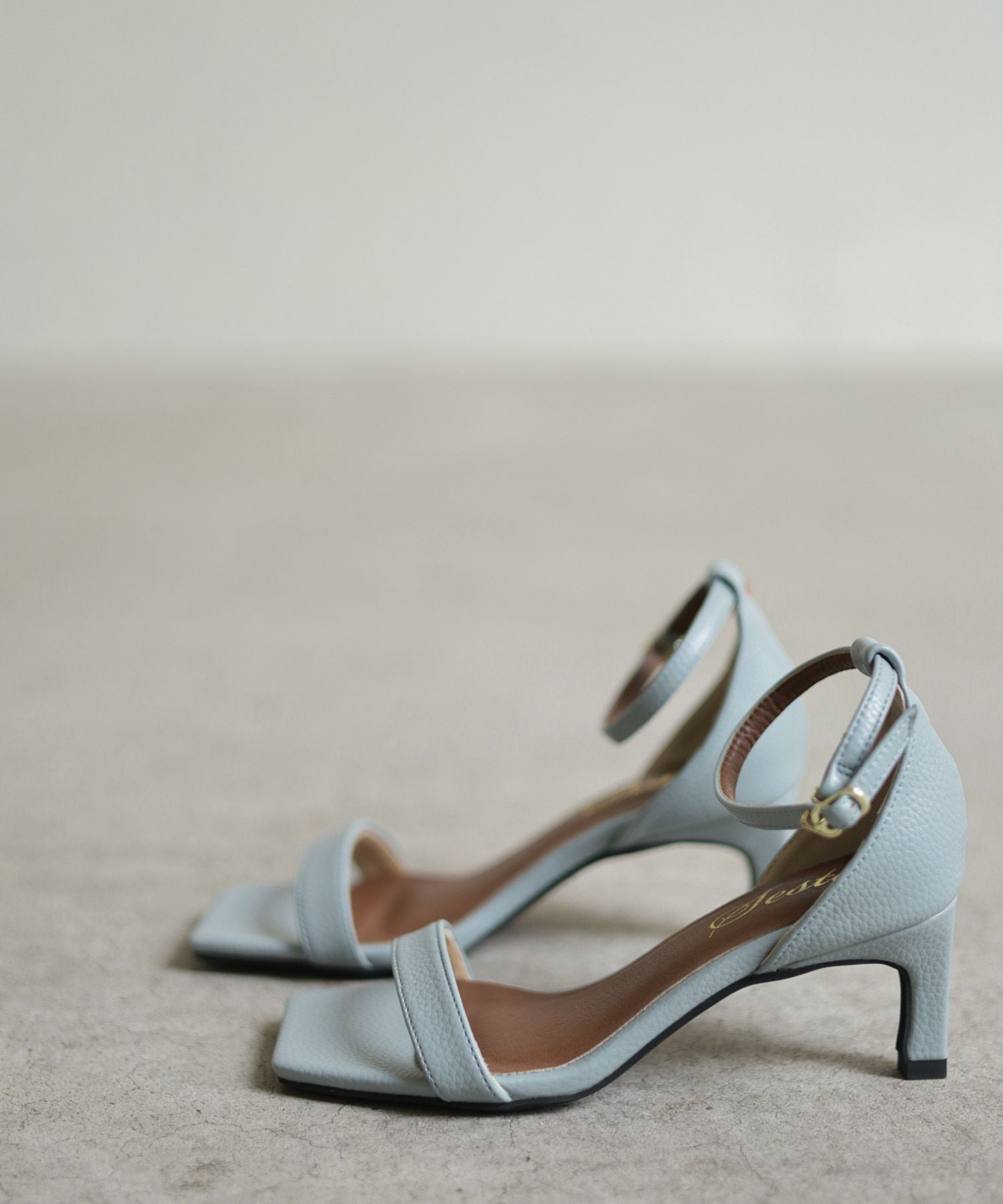 ストレートヒールアンクルストラップサンダル 一部3月末・4月下旬入荷予定