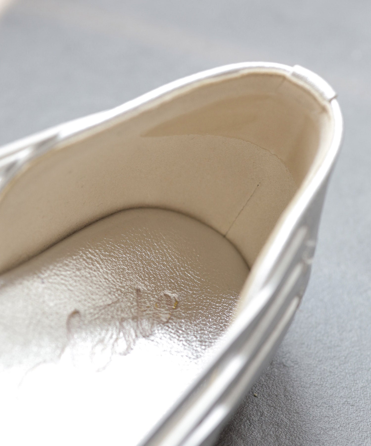 編み込みメッシュのグルカサンダル Newカラー