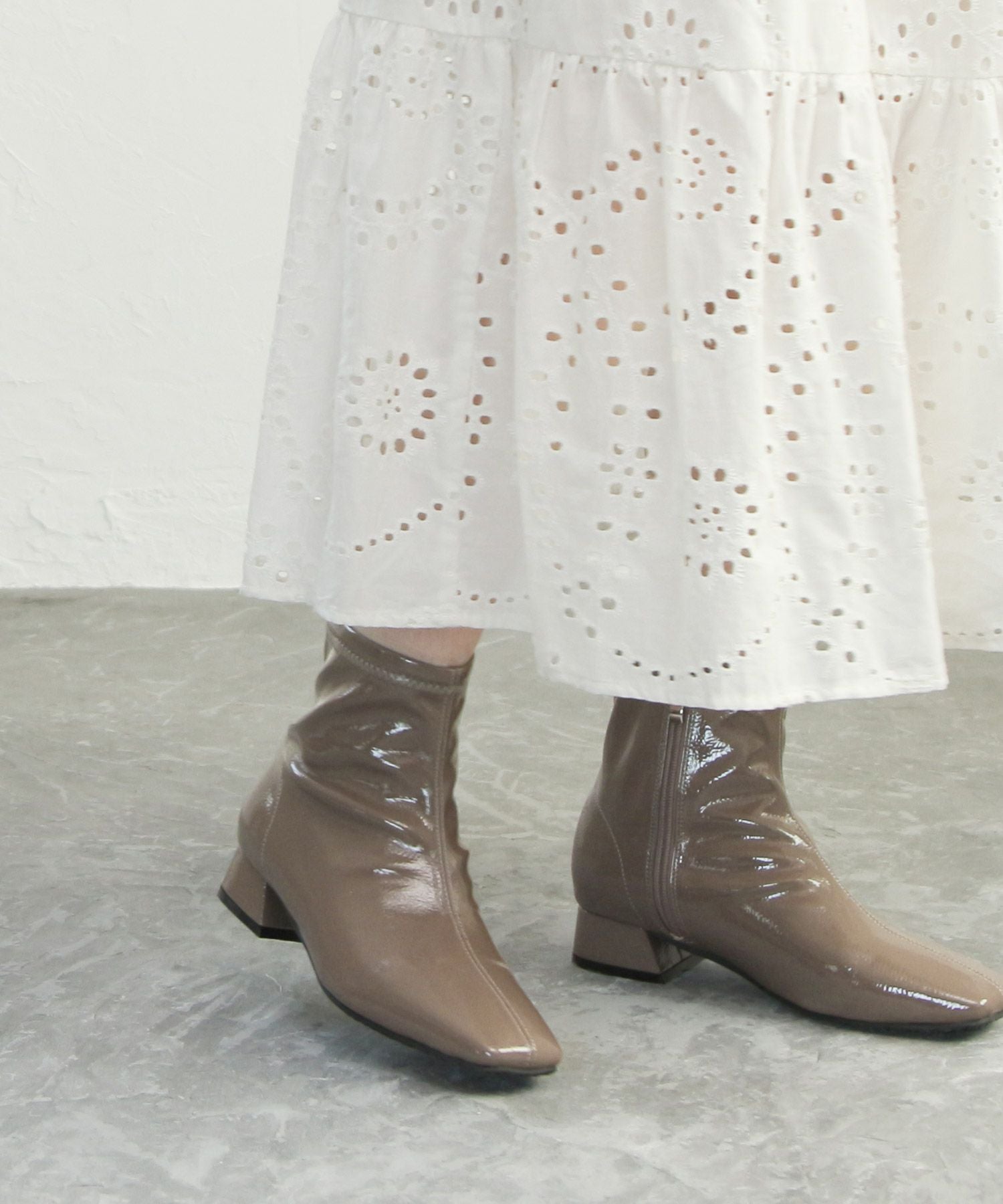 【4E幅広・大きいサイズ】スクエアトゥレインブーツ