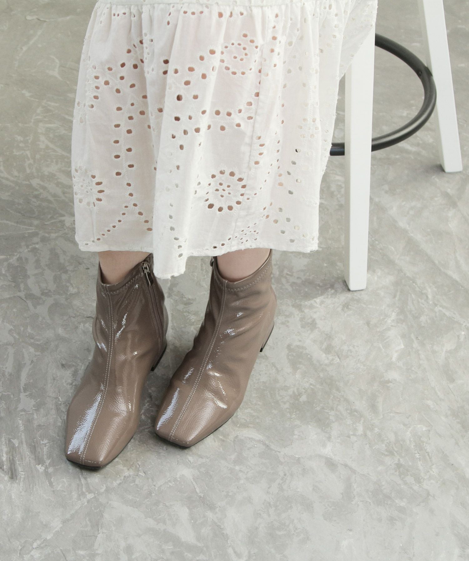 【4E幅広・大きいサイズ】スクエアトゥレインブーツ