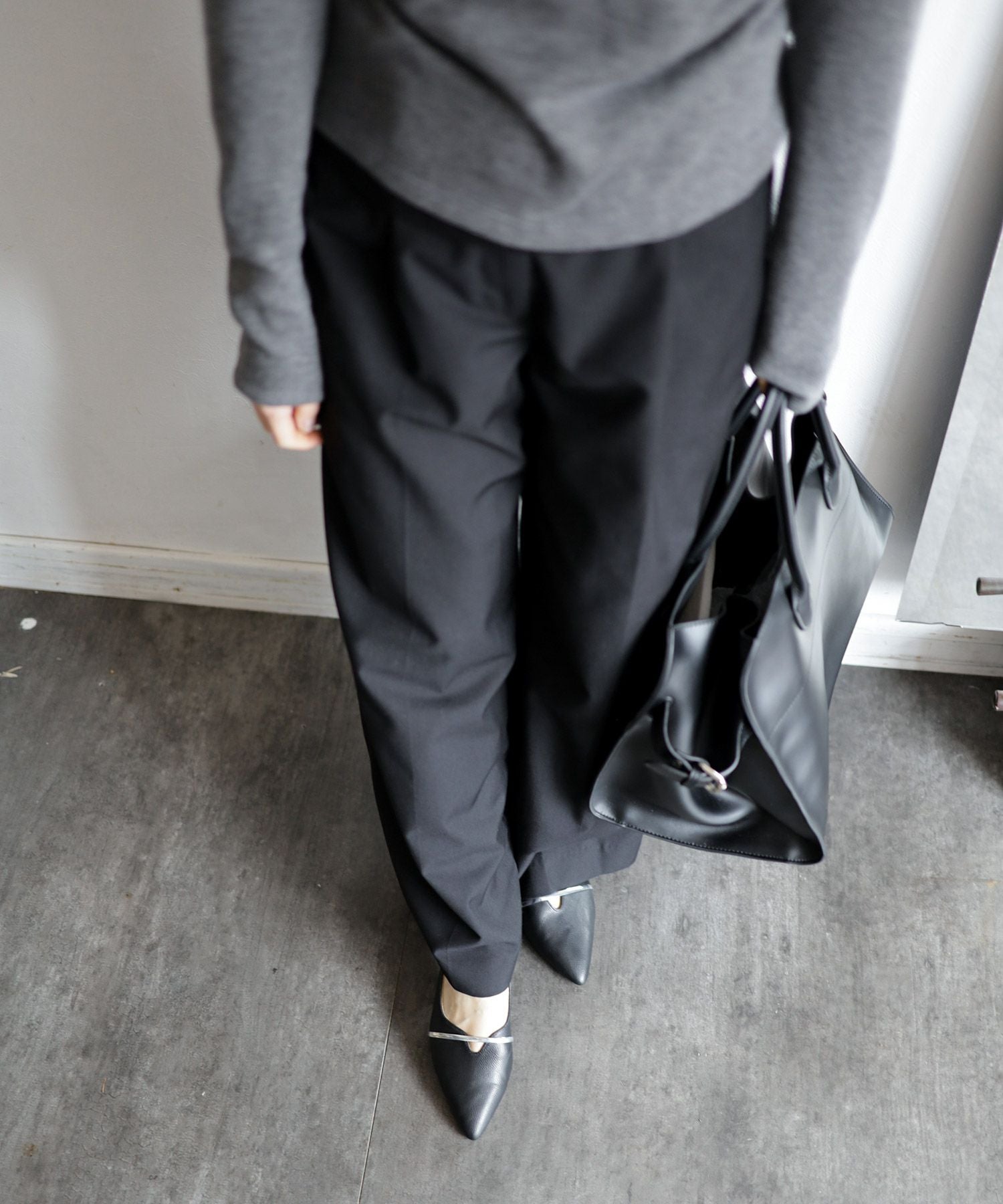 メタリックストラップバブーシュパンプス