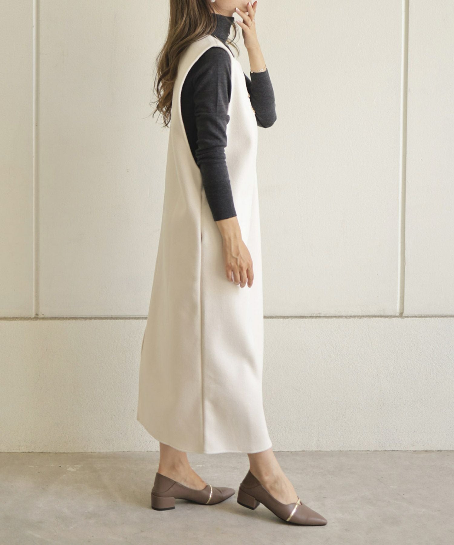 メタリックストラップバブーシュパンプス