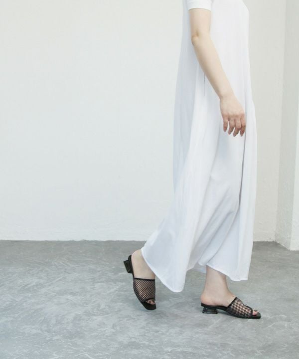 【4E幅広・大きいサイズ】スクエアトゥメッシュクリアヒールサンダル ▲返品交換不可